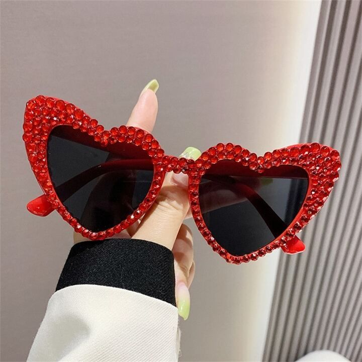 Heart Shaped Sunglasses With Rhinestone Cat Eye Detailing For Women | SHEIN