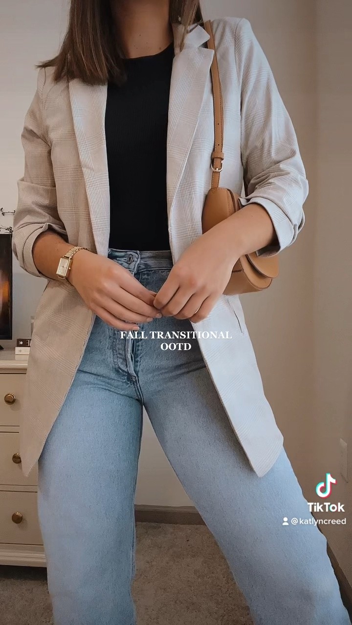 Exact jeans: AGOLDE (slate on Devine.com) 
Watch: ROSEFIELD 
Blazer: TJ MAXX 