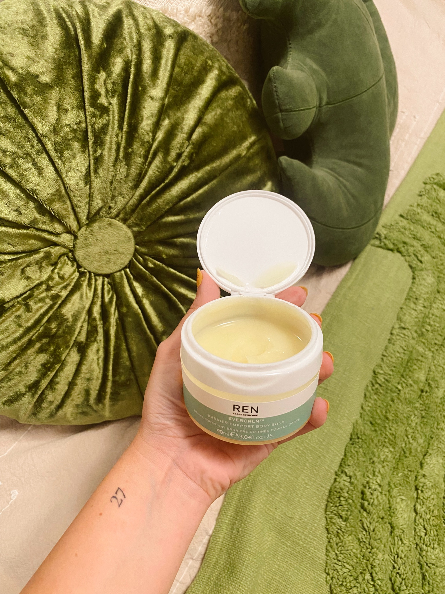 The best body lotion for winter + it smells AMAZING ✨

#LTKGiftGuide #LTKCyberWeek #LTKSeasonal