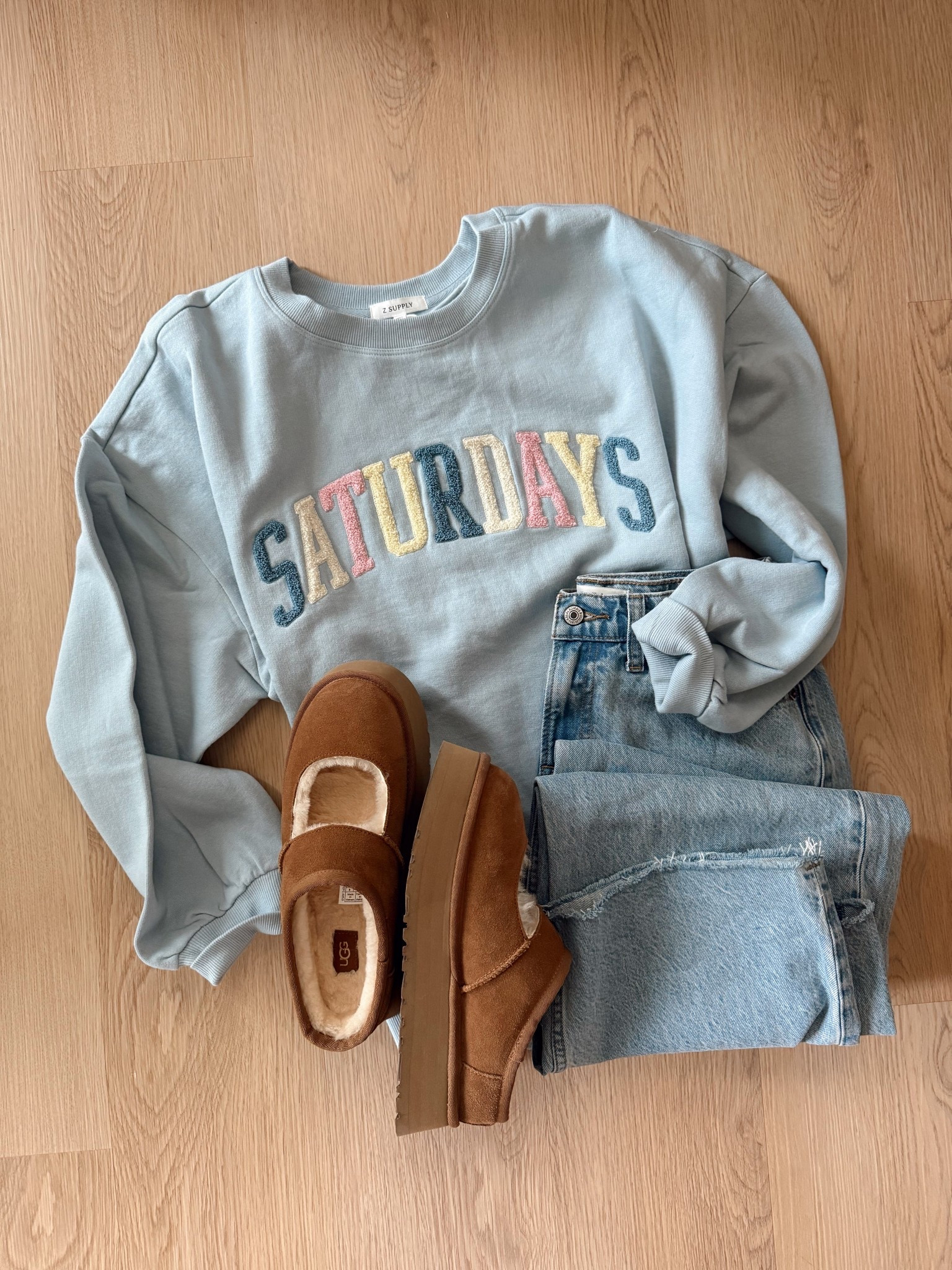The perfect Saturday ootd🥰 

Uggs | Ugg Mary Jane’s | weekend outfit | Abercrombie style @zsupplyclothing 

#LTKootd