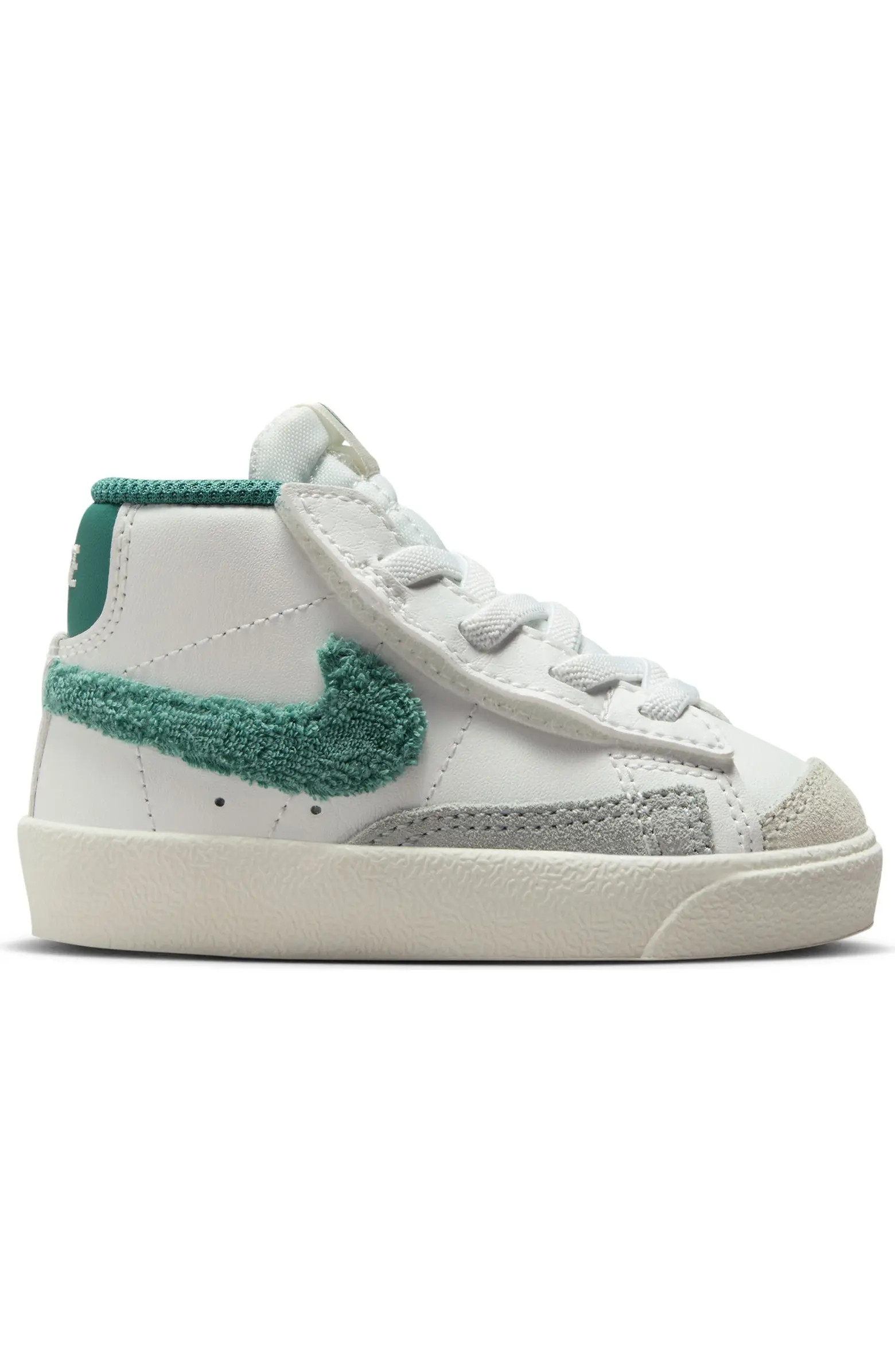 Nike Kids' Blazer Mid '77 SE Sneaker | Nordstrom | Nordstrom
