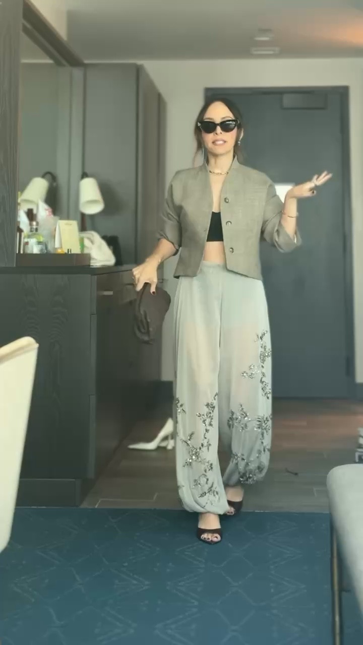 SXSW dinner look! Let me be the first to tell you that these sheer balloon pants are going to be so popular this spring! Linked everything below⬇️⬇️

#LTKootd #LTKgrwm #LTKSpringSale