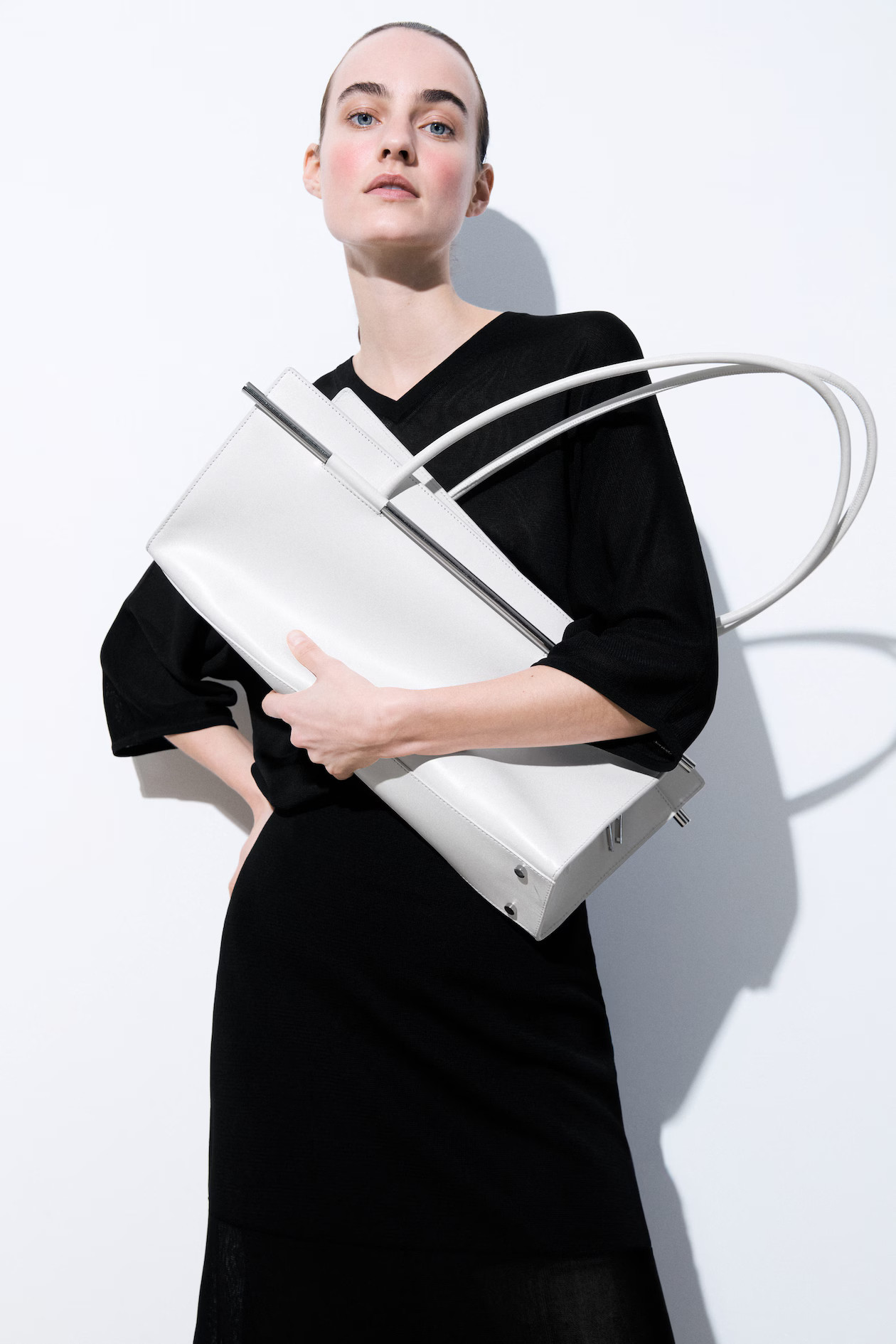 THE STRUCTURED TOTE - LEATHER - WHITE | COS (AU)
