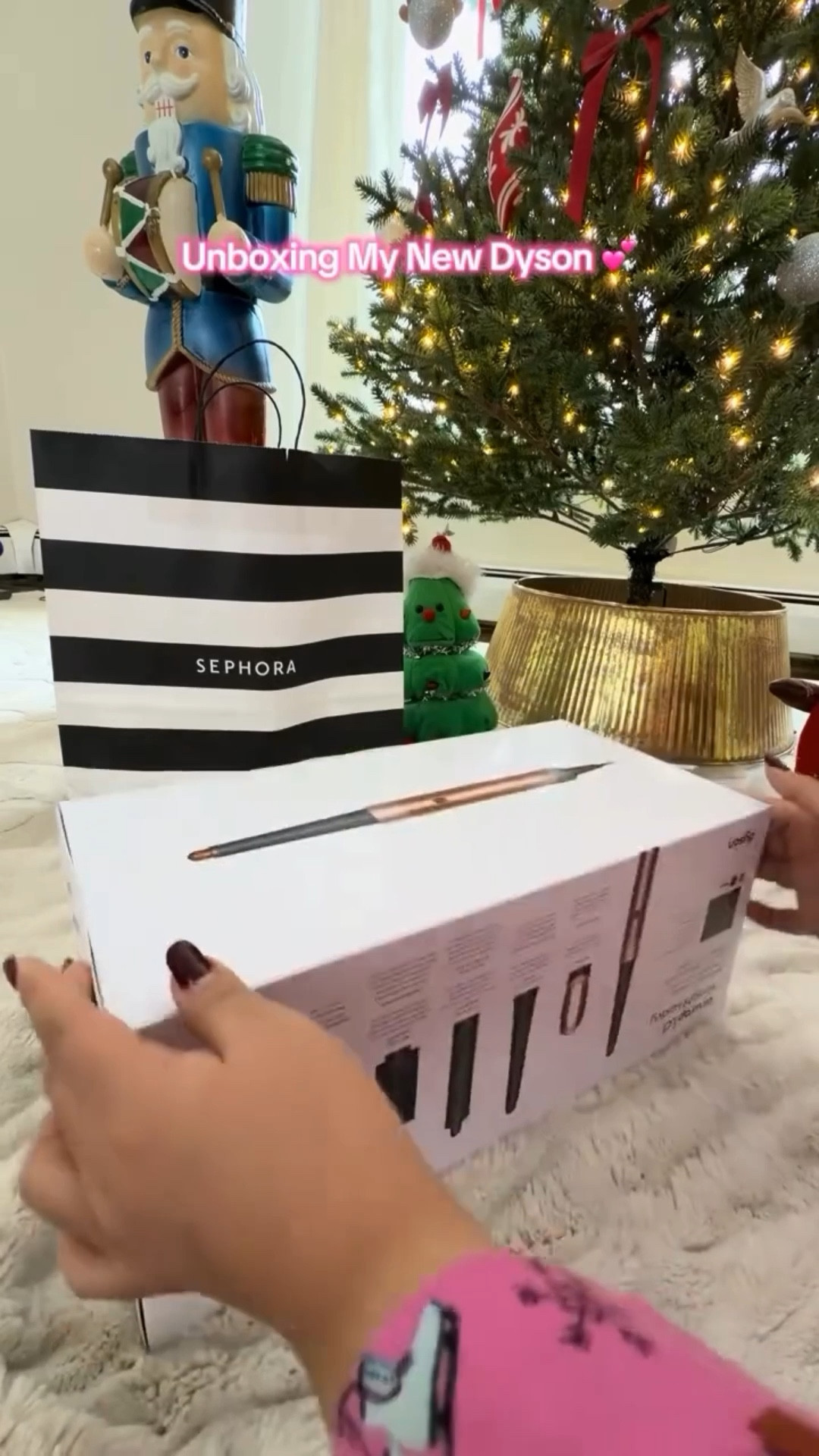 Unboxing My New Dyson 🎀

#whatigot #haircare #momlife #fyp #momstyle @dysonbeauty

#LTKmomlife #LTKBeauty #LTKGiftGuide
