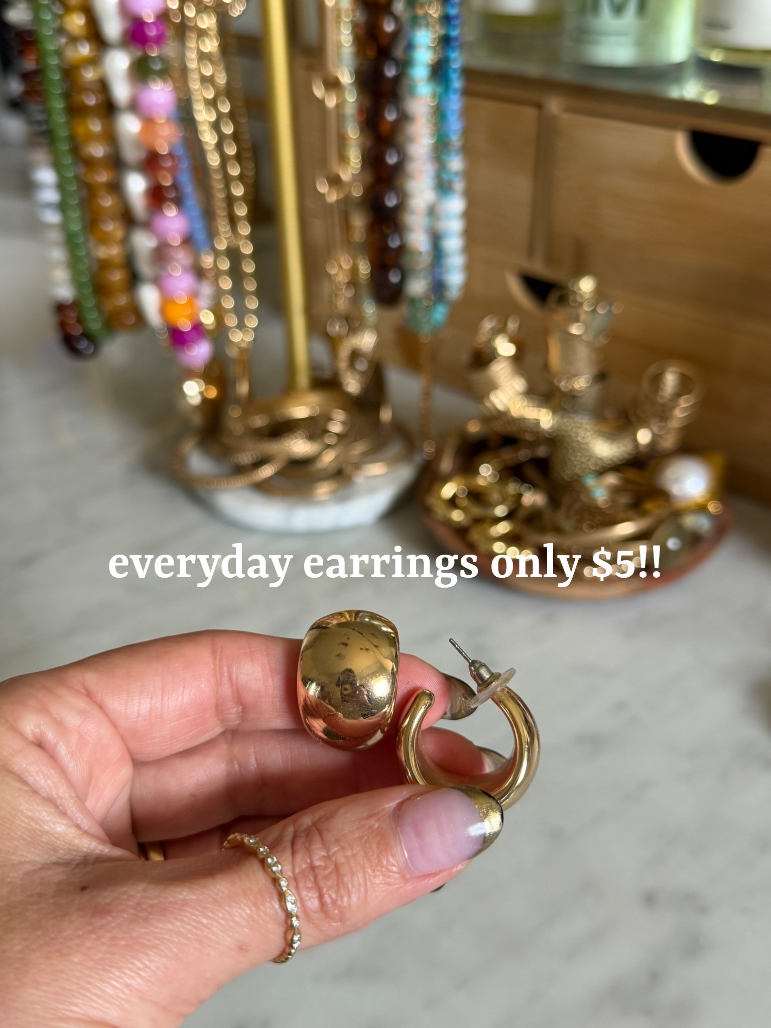 My everyday earrings only $5 are still in stock!! So lightweight too!!

#LTKmomlife #LTKOver40 #LTKSeasonal