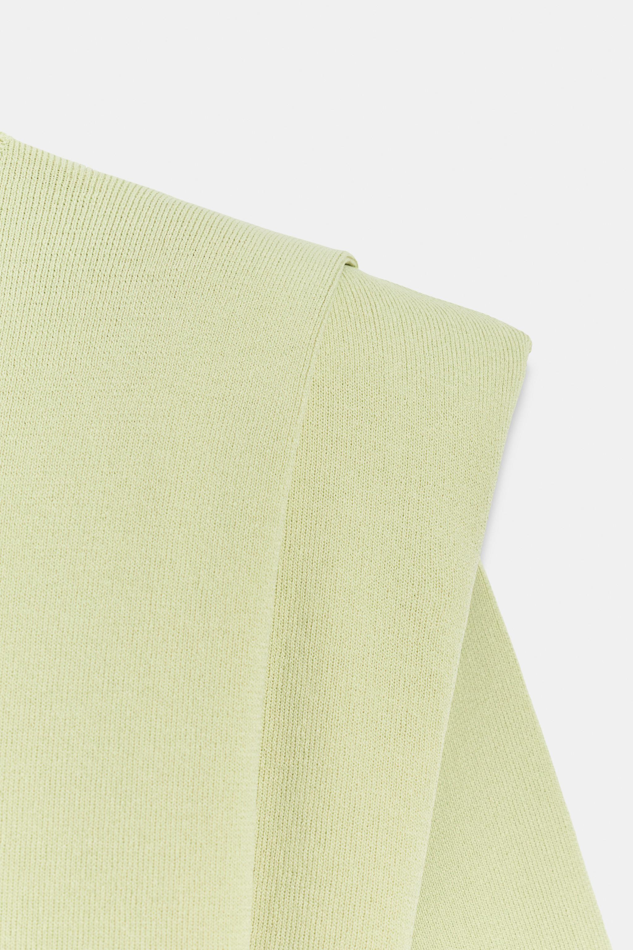 KNIT TOP WITH SHOULDER PADS | Zara UK