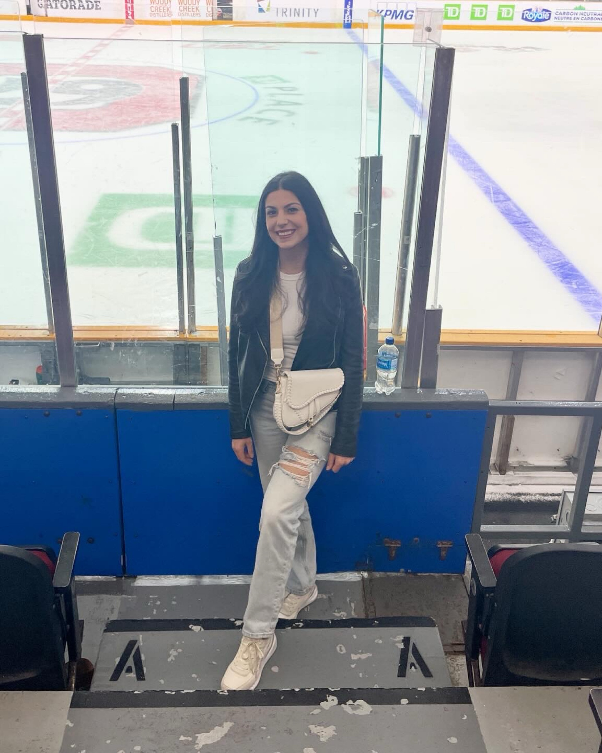 Such a fun night attending a PWHL game in Ottawa ❤️🏒

These are my current fave jeans from H&M 

#LTKstyletip #LTKsalealert #LTKfindsunder100