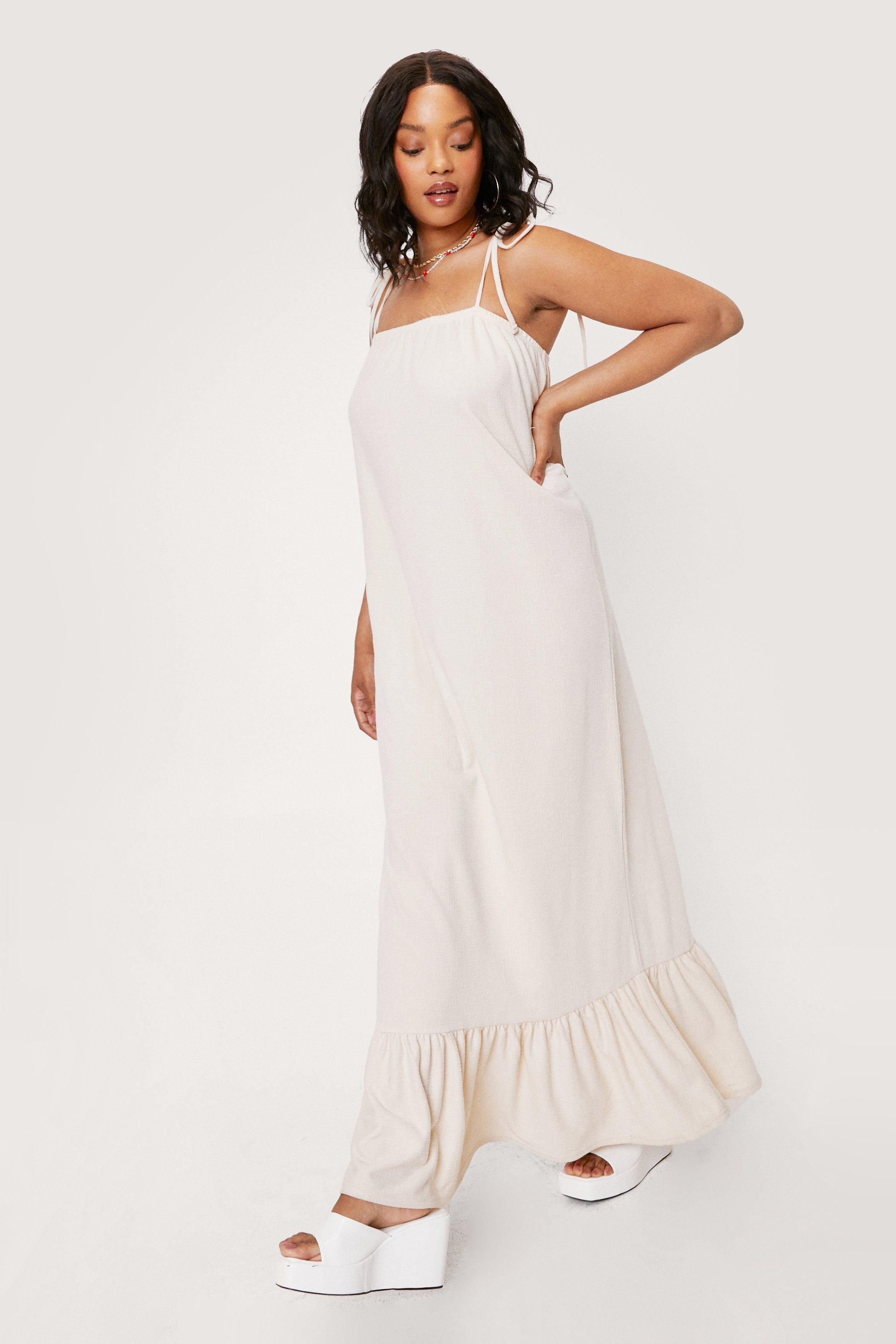 Plus Size Textured Frill Hem Maxi Dress | Nasty Gal (US)