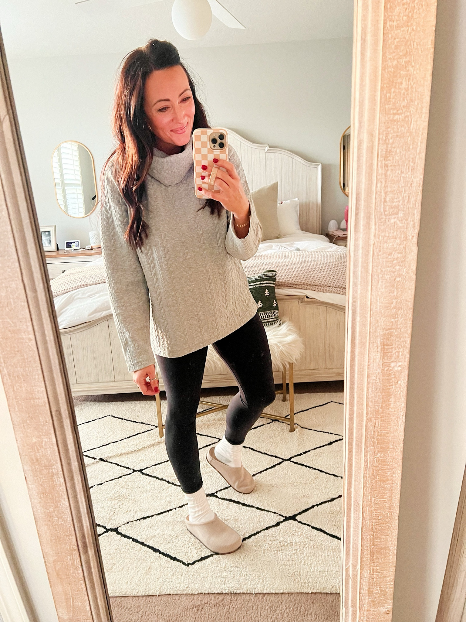 • medium top
• size 6 leggings 
• clogs run big - if between sizes, go down 

#LTKSeasonal #LTKstyletip #LTKfindsunder100