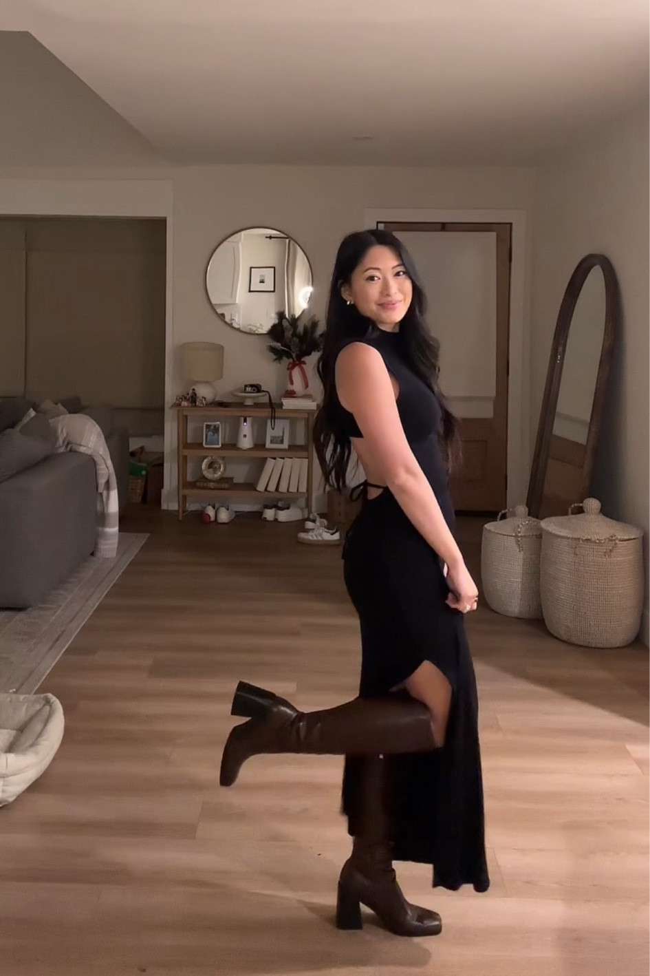 Friendsgiving Fit 

#LTKHoliday #LTKSeasonal