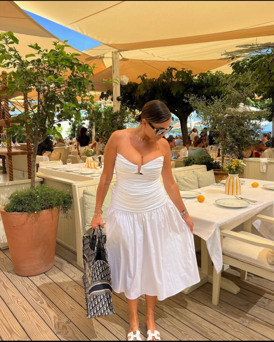 Robe midi blanche, robe d’été bustier, robe blanche Mango, robe mi longue, sandales Oran Hermès blanches 

#LTKshoecrush