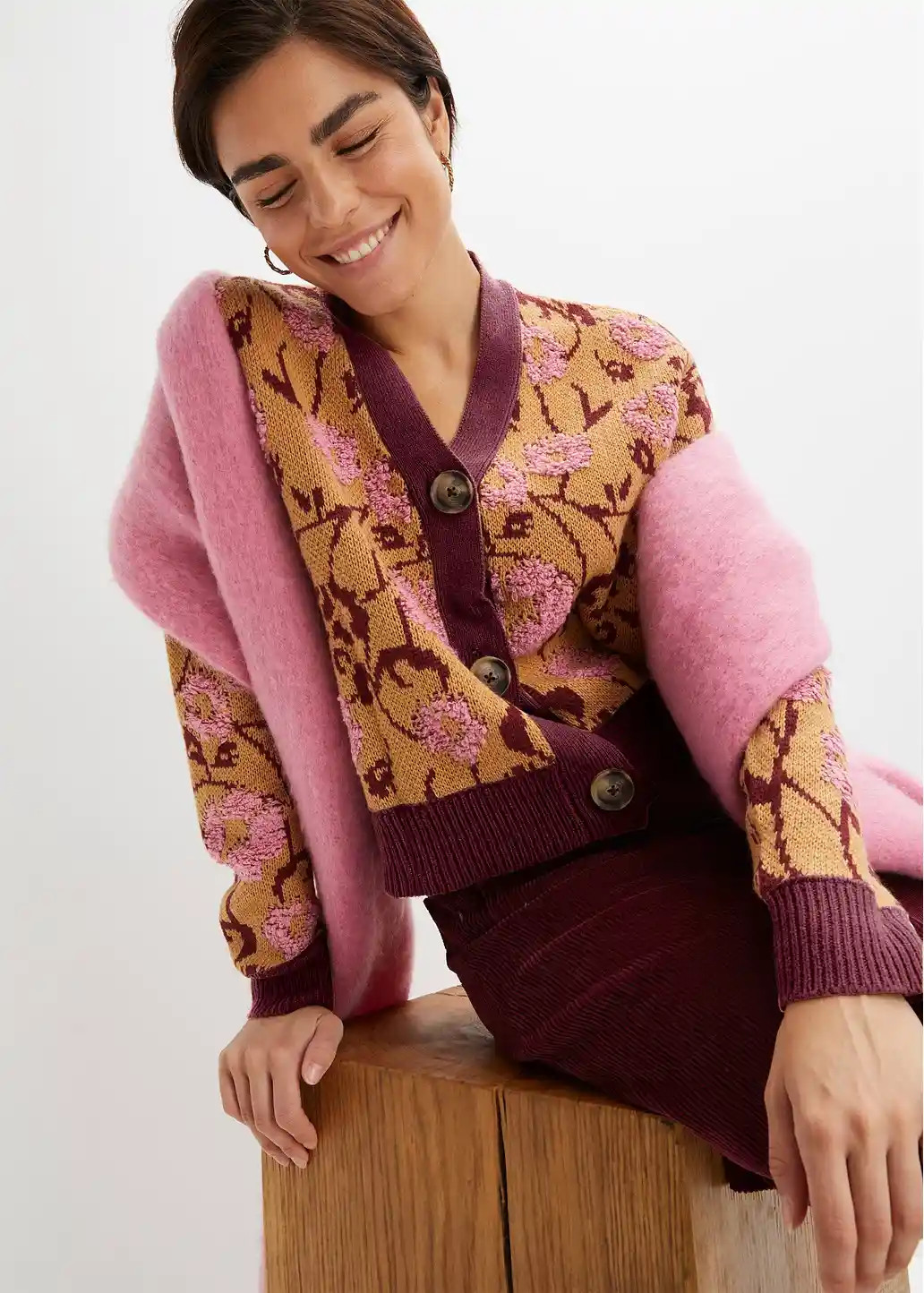 Geblümte Grobstrickjacke | Bonprix DE