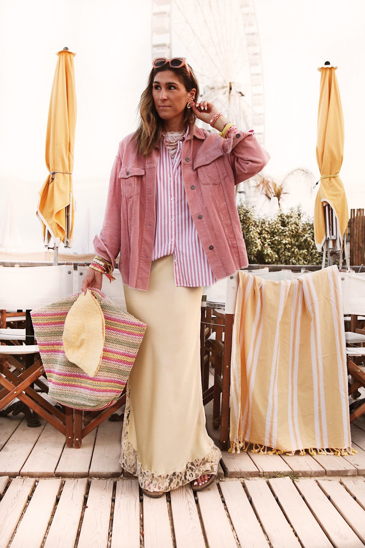 jupe : 38
chemise : 40
surchemise : vieille zara
cabas : lien sur www.chonandchon.com/yellow-pink/

#LTKspring #LTKfrance #LTKeurope