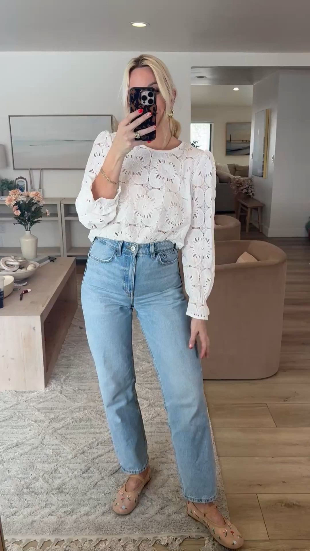 Such a cute top for spring!!#LTKSpringSale 

#LTKmomlife #LTKootd