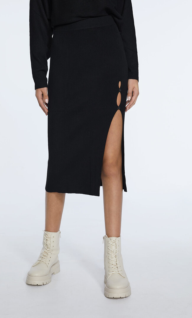 Knit skirt with buttons - Women's fashion | Stradivarius United Kingdom | Stradivarius (UK)