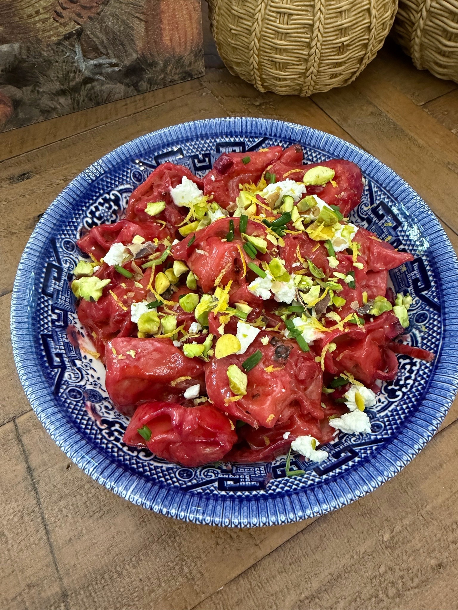 Beet Blush Tortellini 🍝💗

This Beet Blush Tortellini from Home Chef was SO good! 😍 The creamy beet sauce gives the tortellini the prettiest pink color, while goat cheese, pistachios, lemon zest, and fresh chives add the perfect combination of creamy, salty, crunchy, and fresh. 💕🌿 It feels fancy enough for a special dinner but is incredibly easy to make with a meal kit!

Perfect for an easy weeknight dinner, date night at home, or when you want a restaurant-style pasta dish without all the work. 🍋✨

Home Chef meals, Home Chef dinner, Home Chef meal kit, easy dinner ideas, easy weeknight meals, tortellini recipe, beet pasta, beetroot pasta, creamy tortellini, pink pasta, goat cheese pasta, vegetarian dinner ideas, gourmet pasta recipe, meal kit dinner, quick and easy dinner, family dinner ideas, pasta dinner recipes, easy vegetarian meals, delicious pasta recipes, dinner inspiration.

✨ Want to try Home Chef? My referral link is below!
homechef.com/invite/ashleyb7285

#LTKHome #LTKfoodie #LTKmomlife