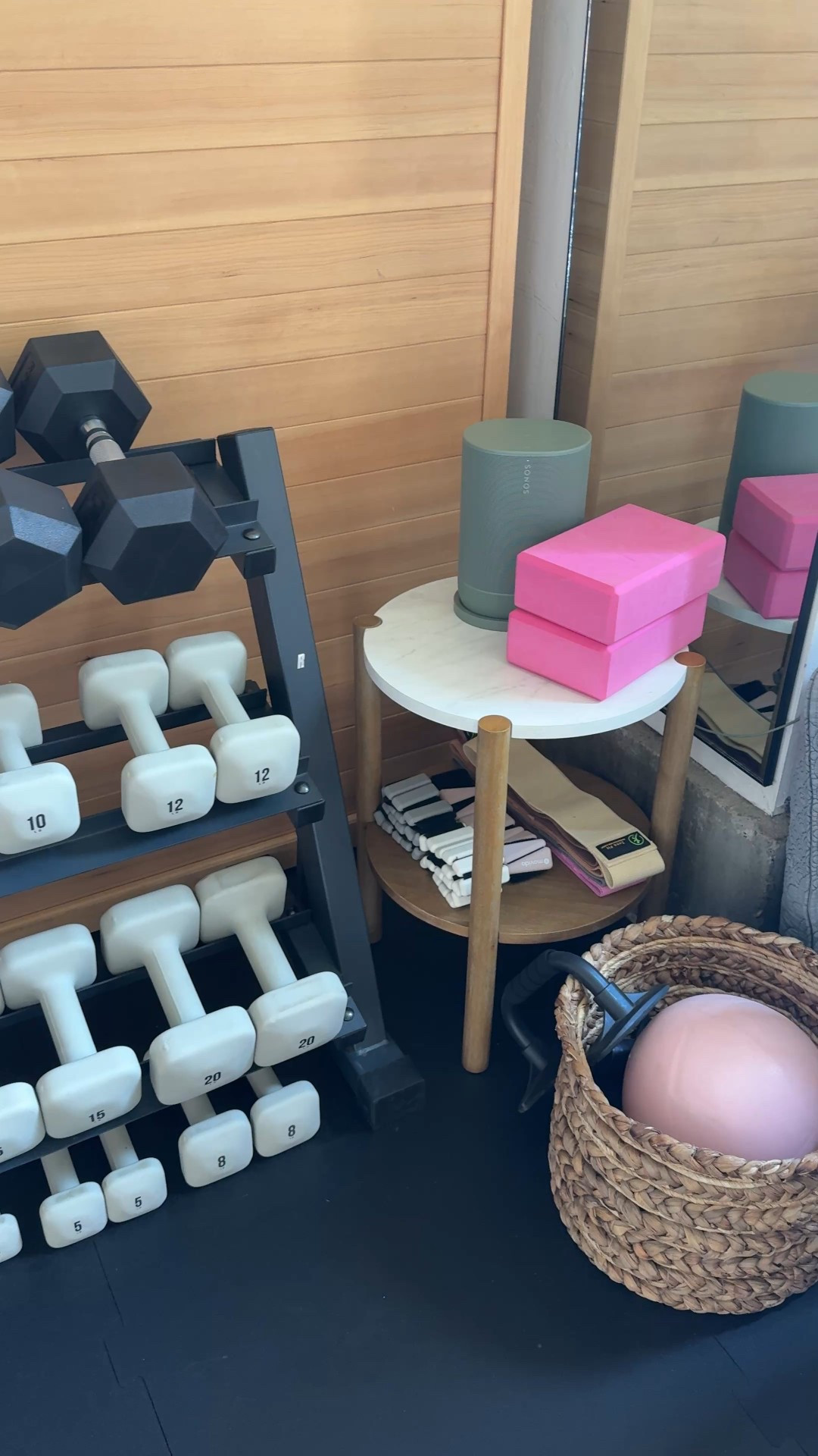 Time for a weekend workout! Linking my setup here!💪🏻

Amazon
Home
Gym 
Health
Fitness

#LTKHome #LTKActive