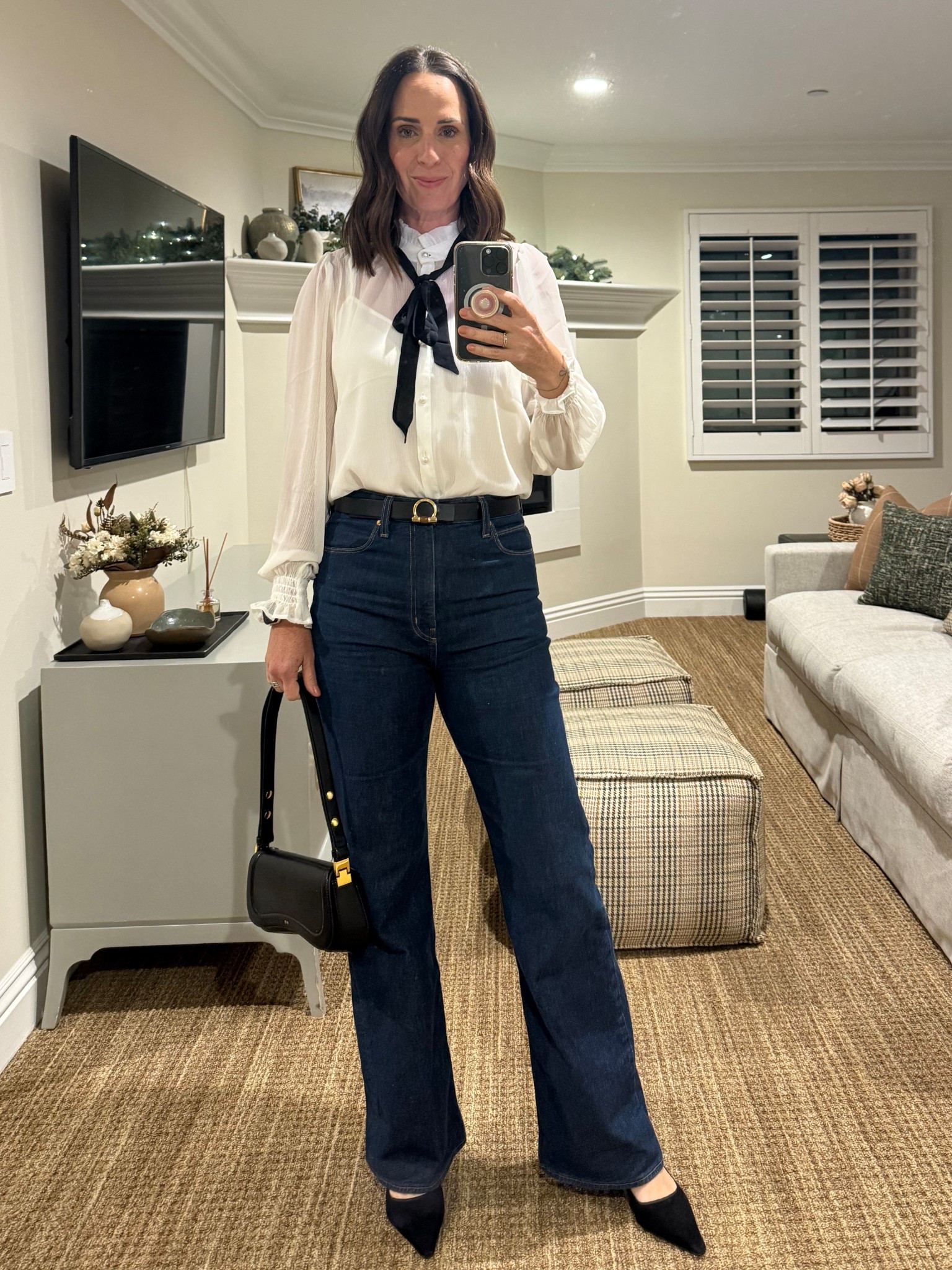 Great blouse for holiday-ing from Loft 

#LTKHoliday #LTKOver40 #LTKFindsUnder50