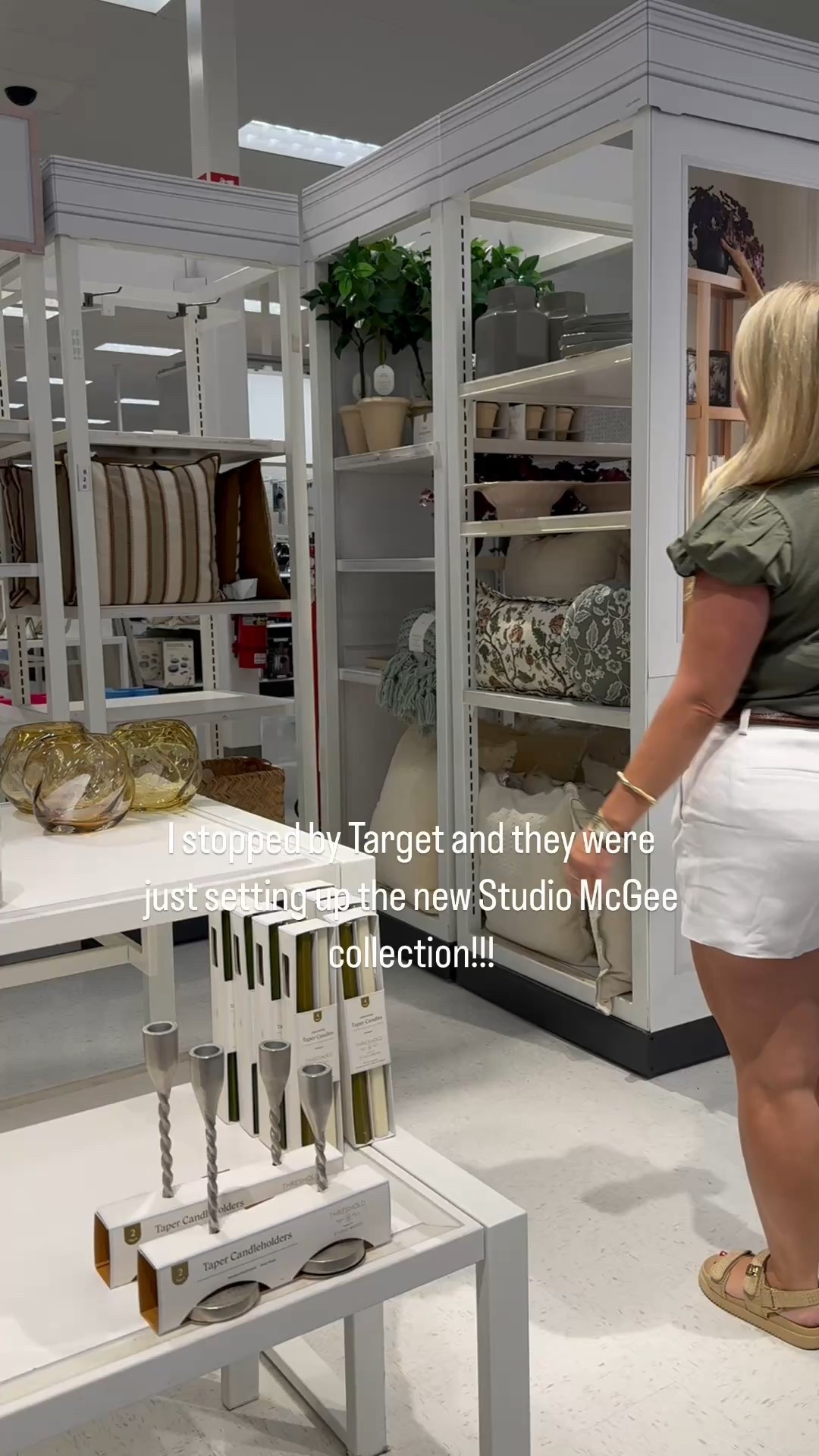 The new Studio McGee Fall collection for Target is here!!! 



The new collection is here!!!! My favorites? The brown ottoman (stay tuned for part two), the marble tray & travertine side table! 😍 Also sharing things I didn’t like so much, they were just meh! 

Studio McGee collection, new collection at Target, Studio McGee for Target, Studio McGee Fall collection, marble decor, affordable home decor, affordable living room furniture, 

#LTKSaleAlert #LTKHome #LTKSeasonal