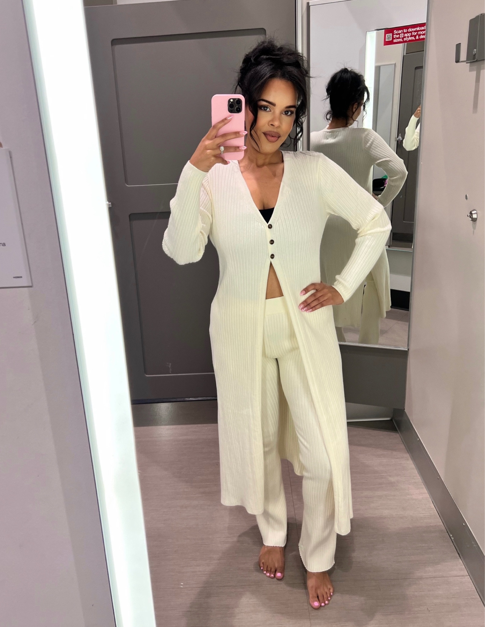 Ribbed sweater set in white and black! 