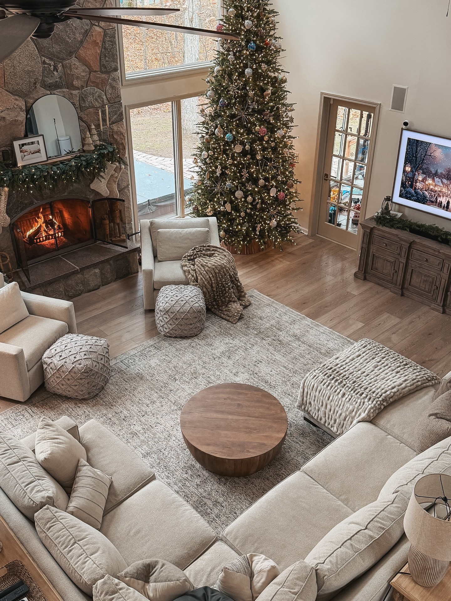 It always feels so surreal to see my house decorated for Christmas because when we bought this house three years ago, this is exactly what I pictured. Over the last three years I’ve spent countless hours DIY my way around this house making it feel like home and I’m so damn proud of myself for how far she’s come. ❤️✨

It’s so funny because every house that we looked at I would say to TJ… But where will we put the Christmas tree. And when I walked into this house, I knew exactly where I’d put it. 🫶🏼