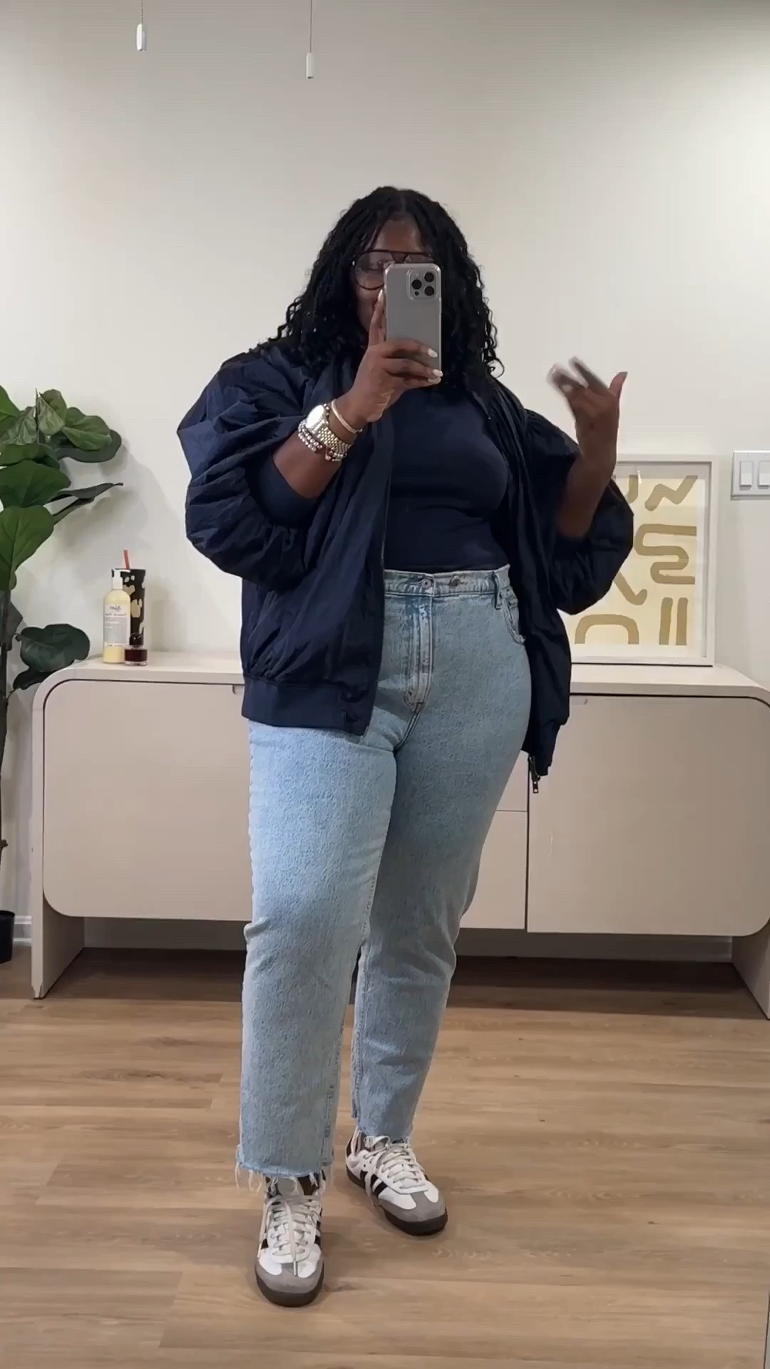 Babe, this fit is giving cozy-meets-chic and I’m obsessed! The curve-hugging jeans from @Abercrombie + classic Adidas sneakers from @Amazon = the perfect everyday vibe. Both are ON SALE right now and available in sizes XL–4X so everyone can look fab. #AbercrombieJeans #AdidasSneakers #AmazonFinds #AbercrombieStyle #OOTDInspo #FallOutfits #LTKCurve #PlusSizeFashion

#LTKStyleTip #LTKFindsUnder100 #LTKSaleAlert