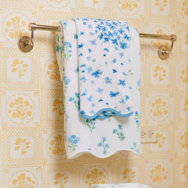 Floral Scallop Hand Towels (pair) | Weezie Towels