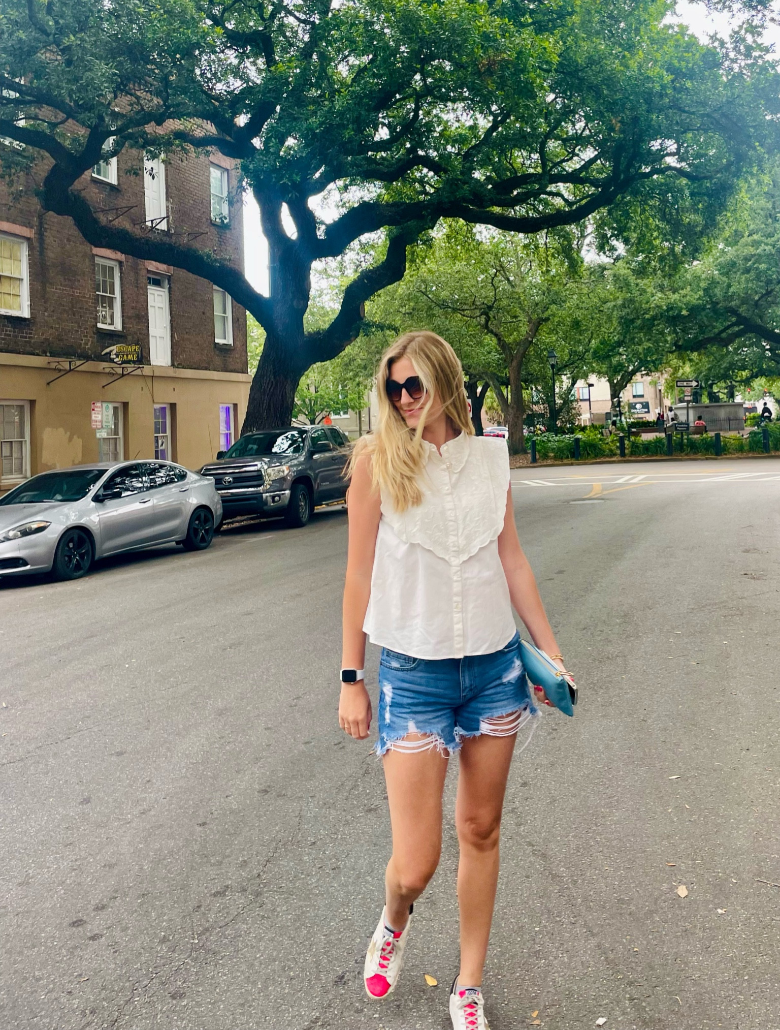 Fun little walking around outfit!!!! ✨✨✨✨✨💗💗💗