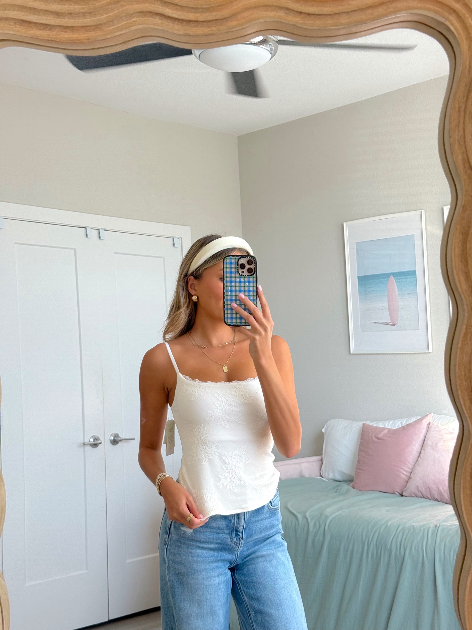 Abercrombie last chance for gifts sale! Up to 40% off everything + stack AFMCKENZIE for an extra 15% off 💕