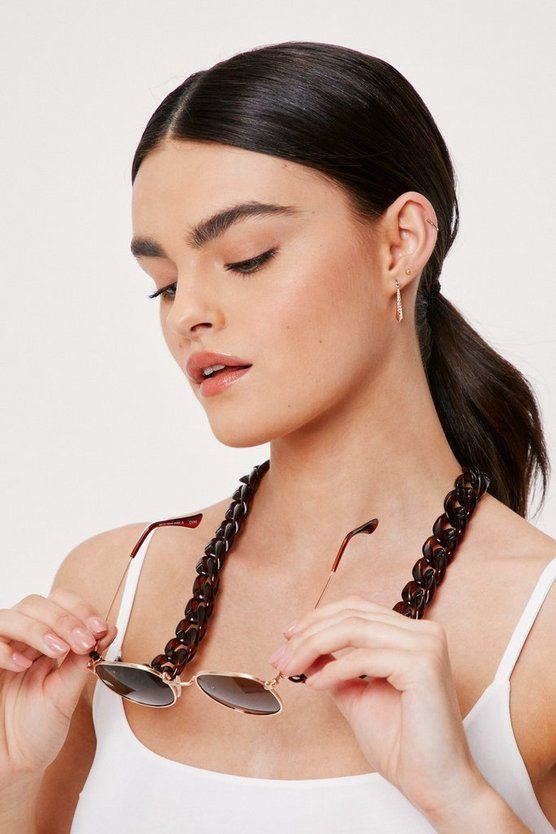 Tortoiseshell Chunky Curb Sunglasses Chain | Nasty Gal (US)