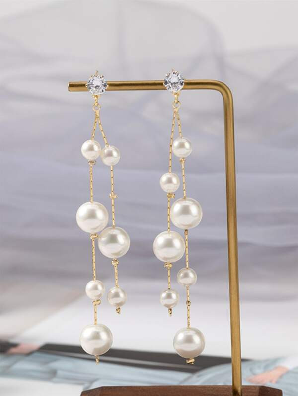 Faux Pearl Drop Earrings
   SKU: swear18201007953      
          (1357 Reviews)
            US$2... | SHEIN