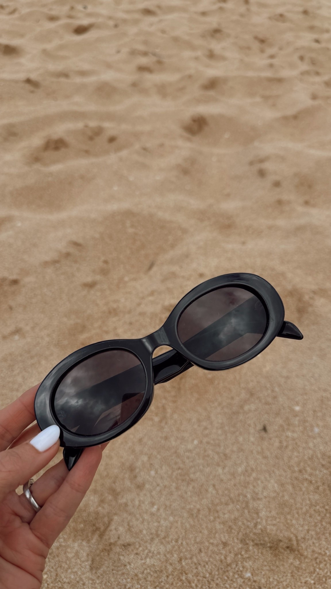 These sunglasses look designer without the price tag! Also available in brown #amazon #sunglasses #vacation

#LTKSeasonal #LTKootd #LTKTravel