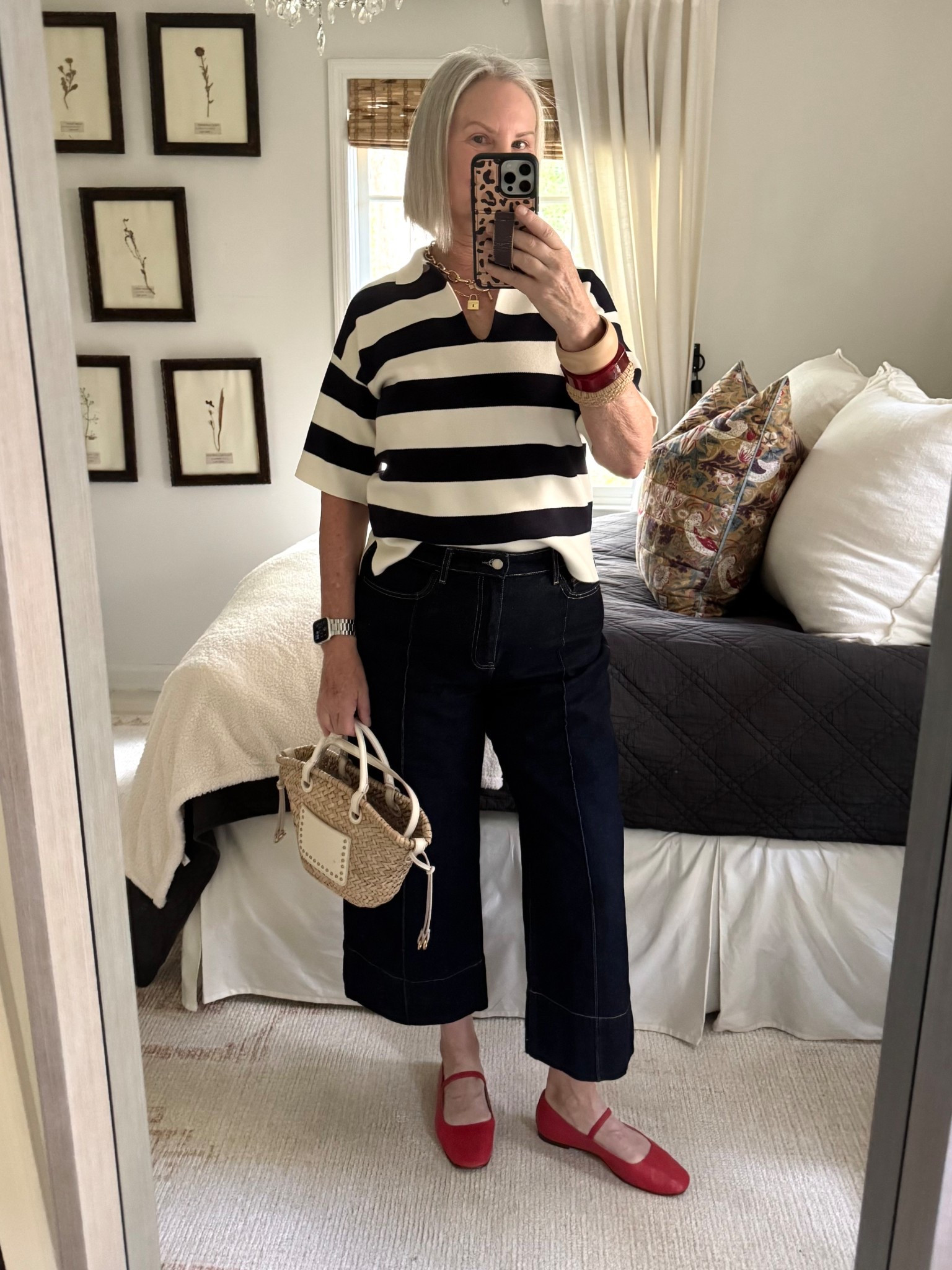 Dark wash denim on repeat!


#LTKOver40 #LTKFindsUnder50 #LTKSaleAlert