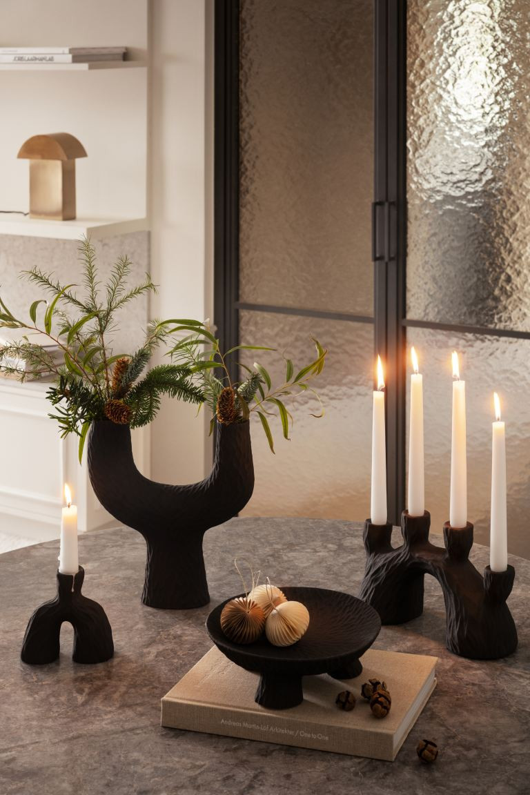Kerzenständer aus Steingut | H&M (DE, AT, CH, NL, FI)