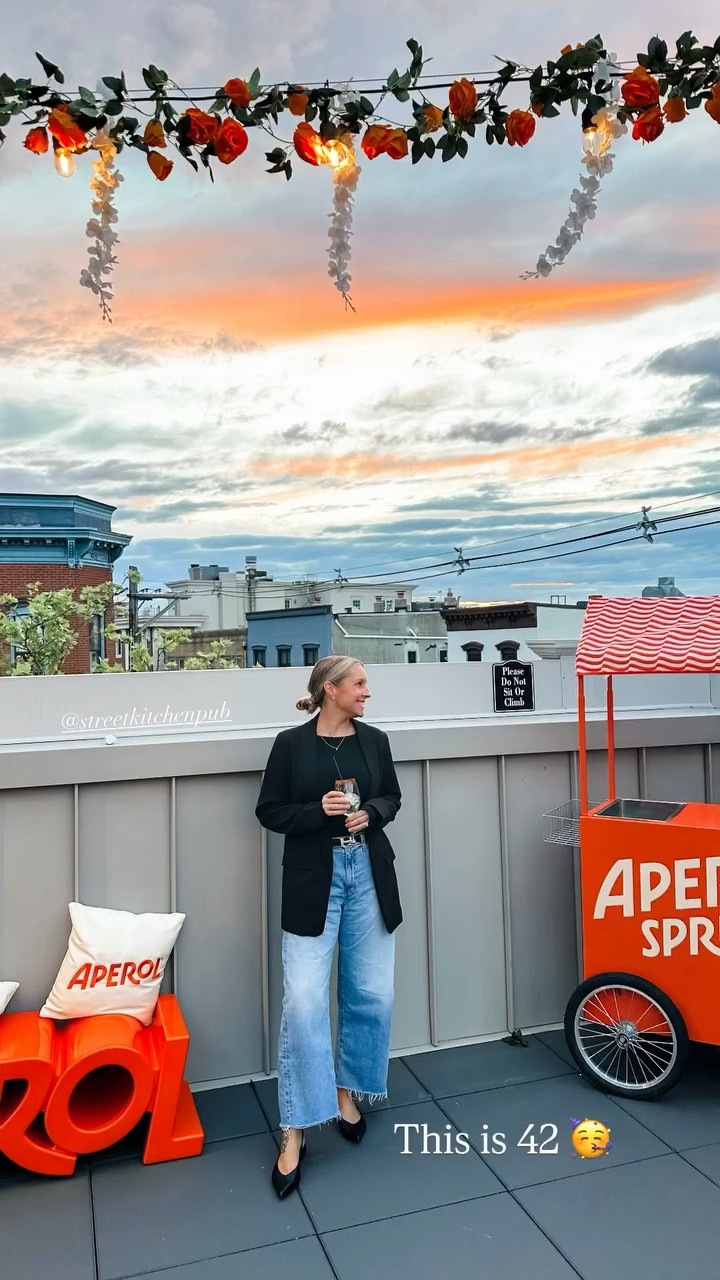  This is 42 🥳 it’s my devil wears Prada inspired outfit. Saw the movie and then hit up the rooftop for some drinks! 
Small blazer
Medium top
29 regular jeans 
Tts 8 shoes

#LTKOver40 #LTKdayinmylife #LTKootd