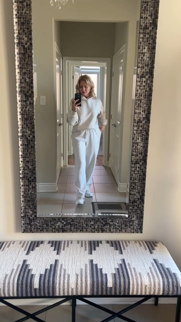 I was told I looked “expensive” today. 😃 I felt so good but most of all, I felt comfortable. I splurged and purchased many pieces from Aritzia. This is my first time wearing The Group by Babaton,  Smooth Plush Sequence Pant and Lifestyle Hoodie. I’m wearing size medium. 

#aritzia #banaton #over50fashion #over40fashion #over50style #over40style #styleover50 #styleover40 @aritzia 

#LTKtravel #LTKover40 #LTKstyletip