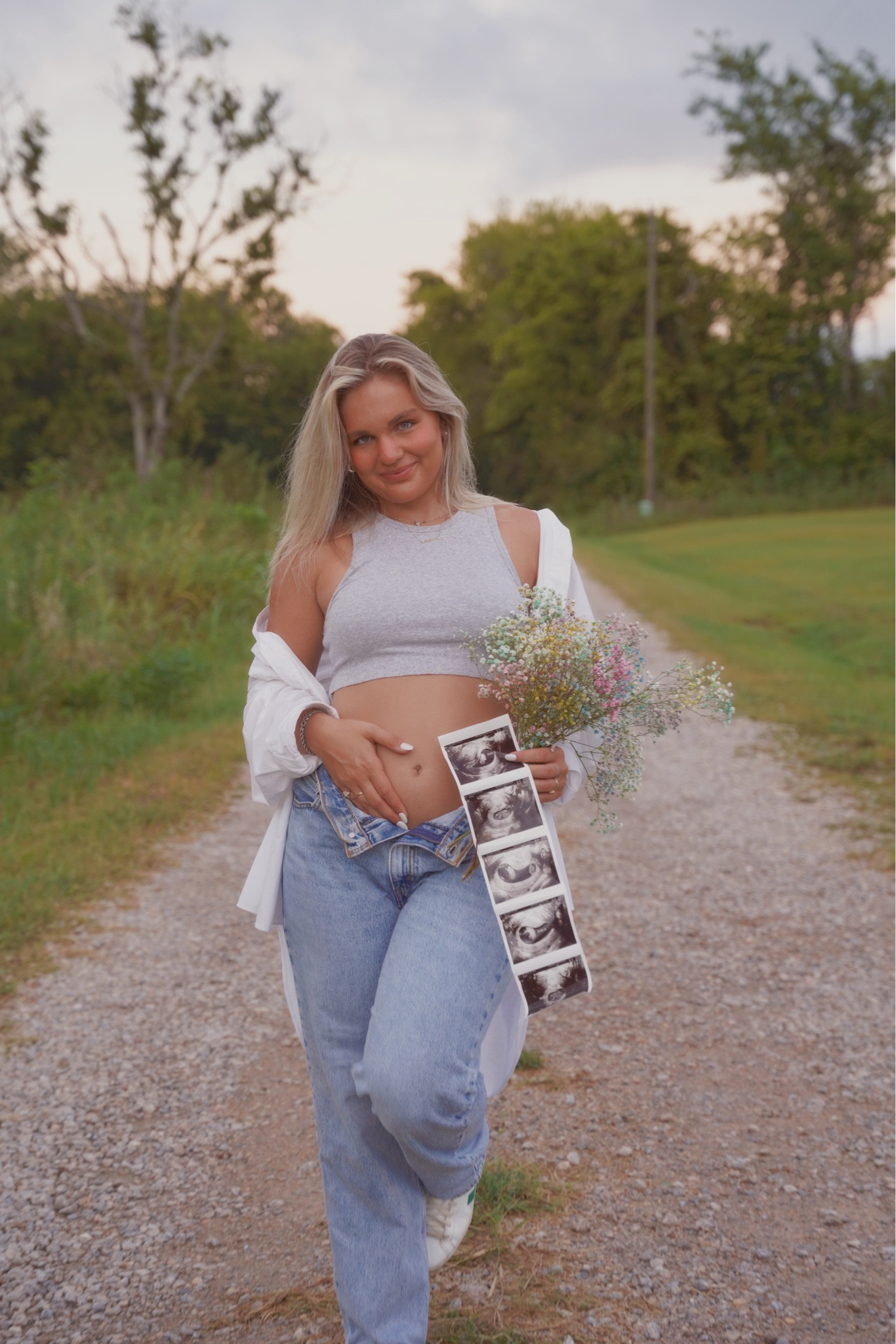 Pregnancy announcement outfit! #LTKpregnancyfit 

#LTKFind #LTKstyletip #LTKbump