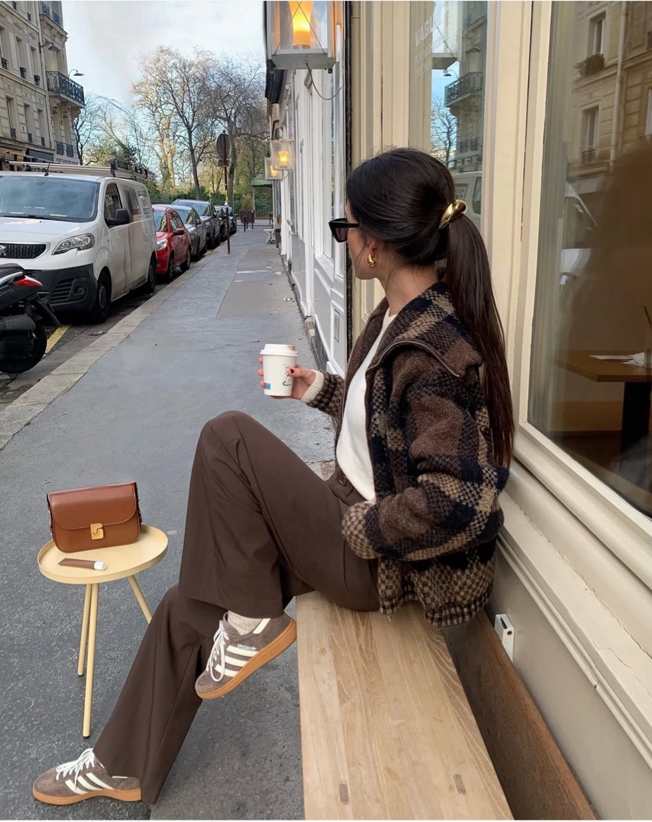 Cosy jacket and hot cappuccino ☕️🍫
