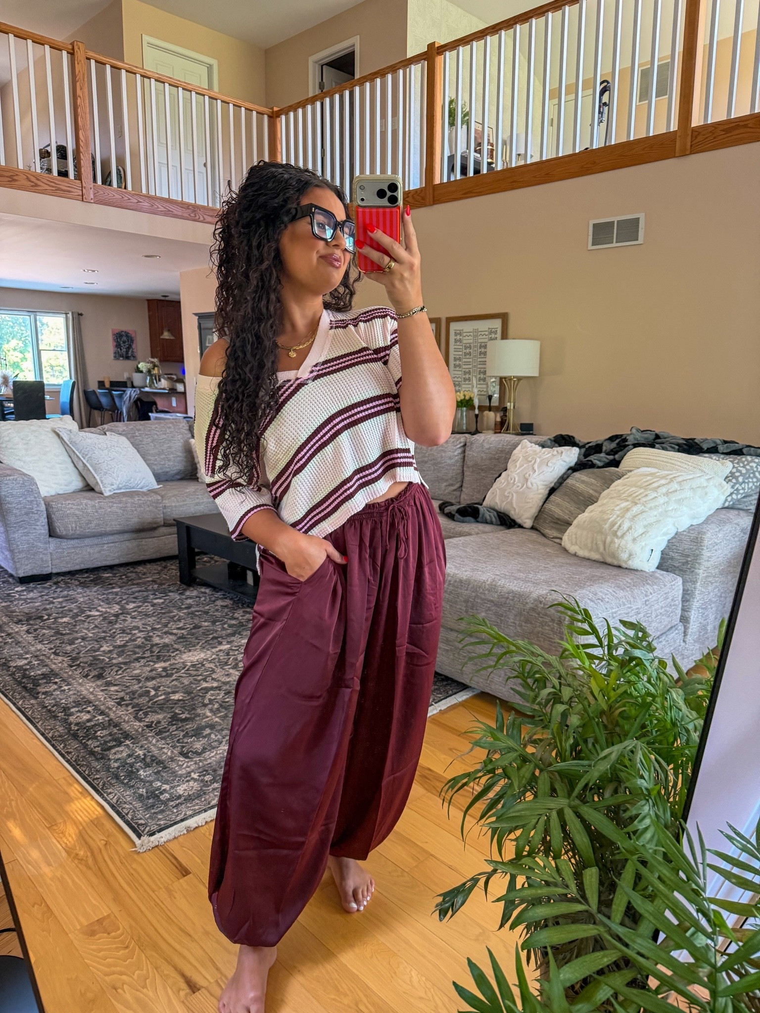 I’m wearing a L in the top & a medium in the pants. The pants run oversized. 

#aerie @Aerie

#LTKootd #LTKSaleAlert #LTKMidsize