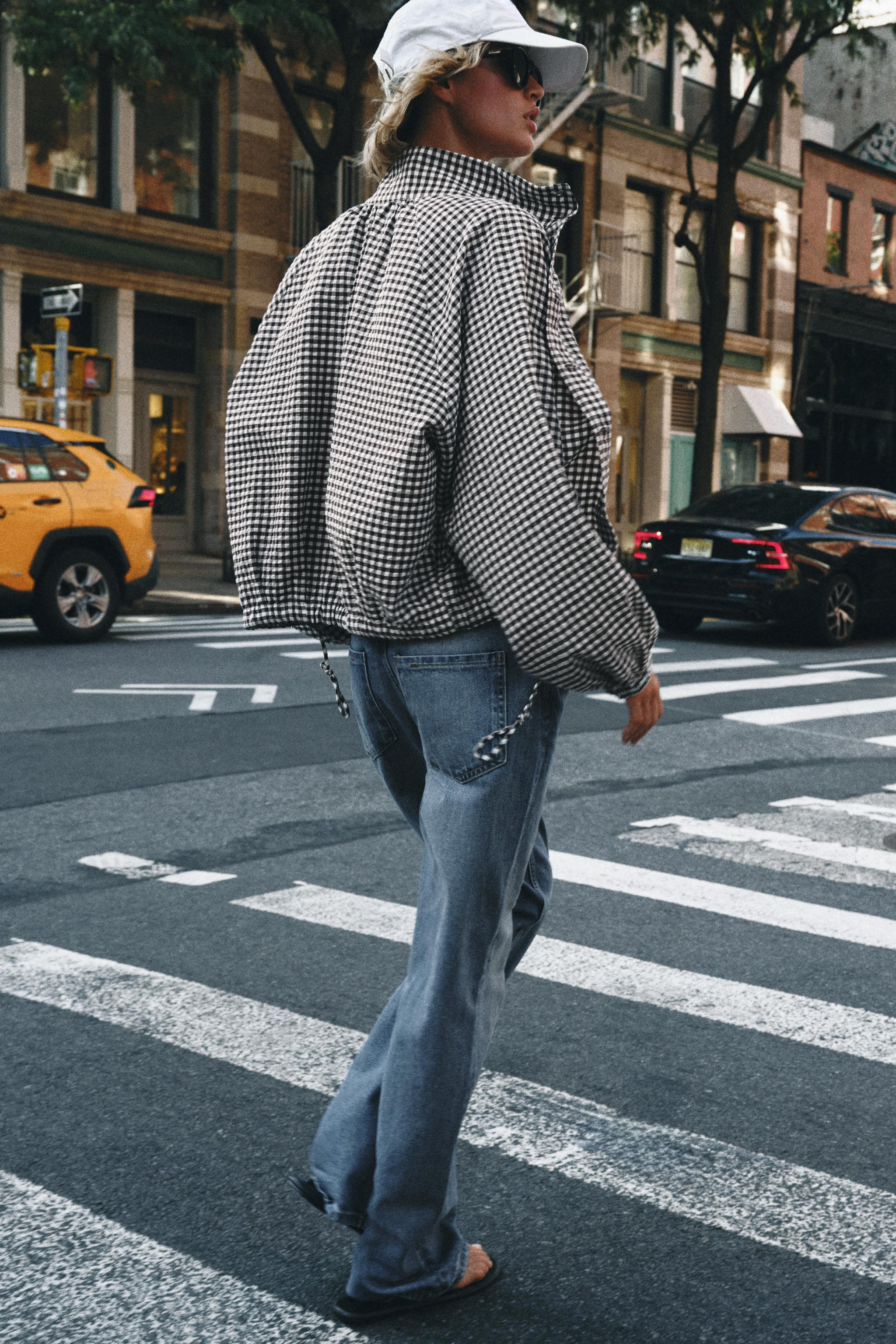DescriptionColorContentsMeasurements | Zara Canada