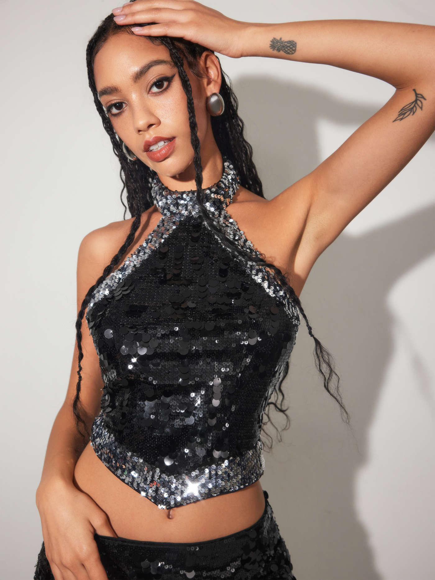 Sequin Halter Neckline Contrasting Binding Crop Tank Top | Cider