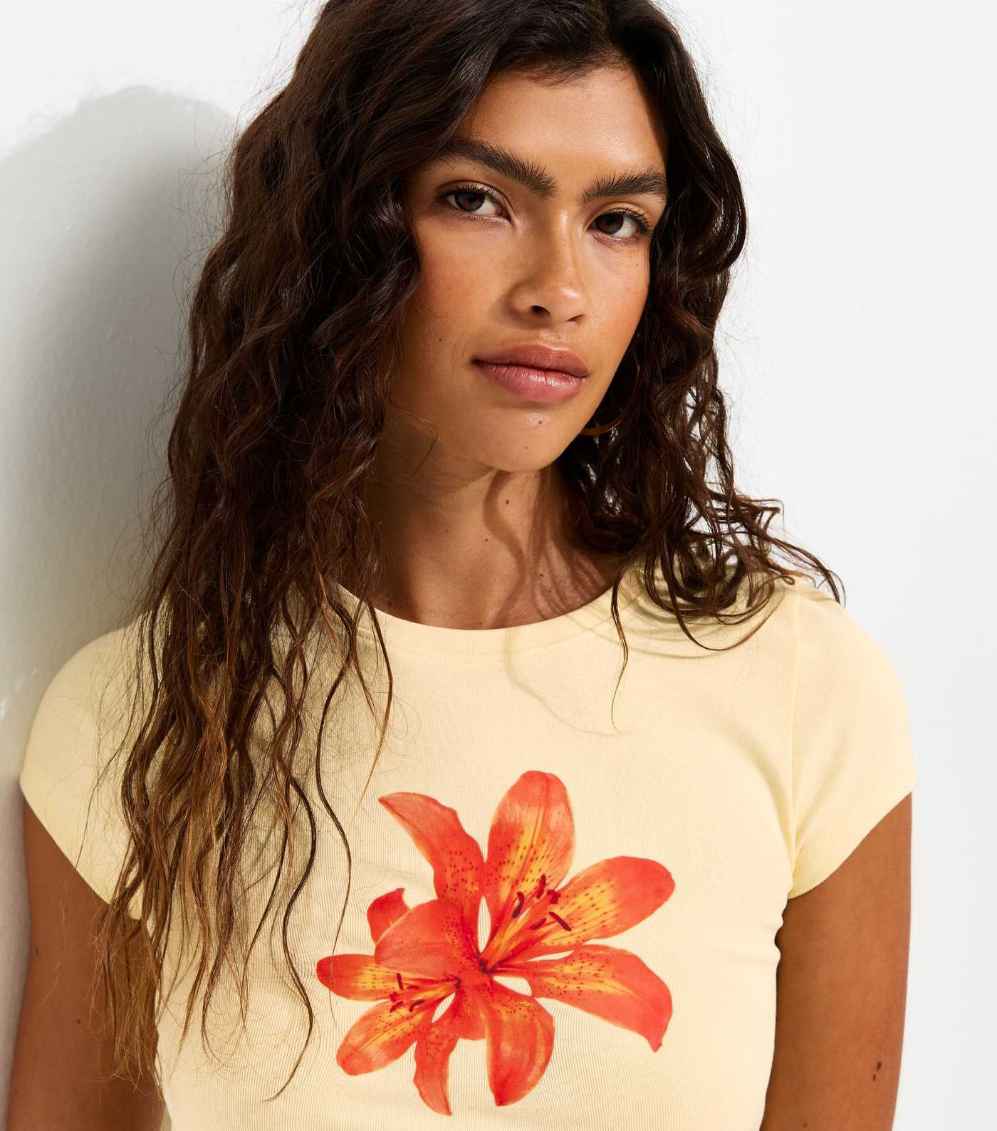 Light Yellow Cotton Rich Tiger Lily Print Baby Tee T-Shirt | New Look | New Look (UK)