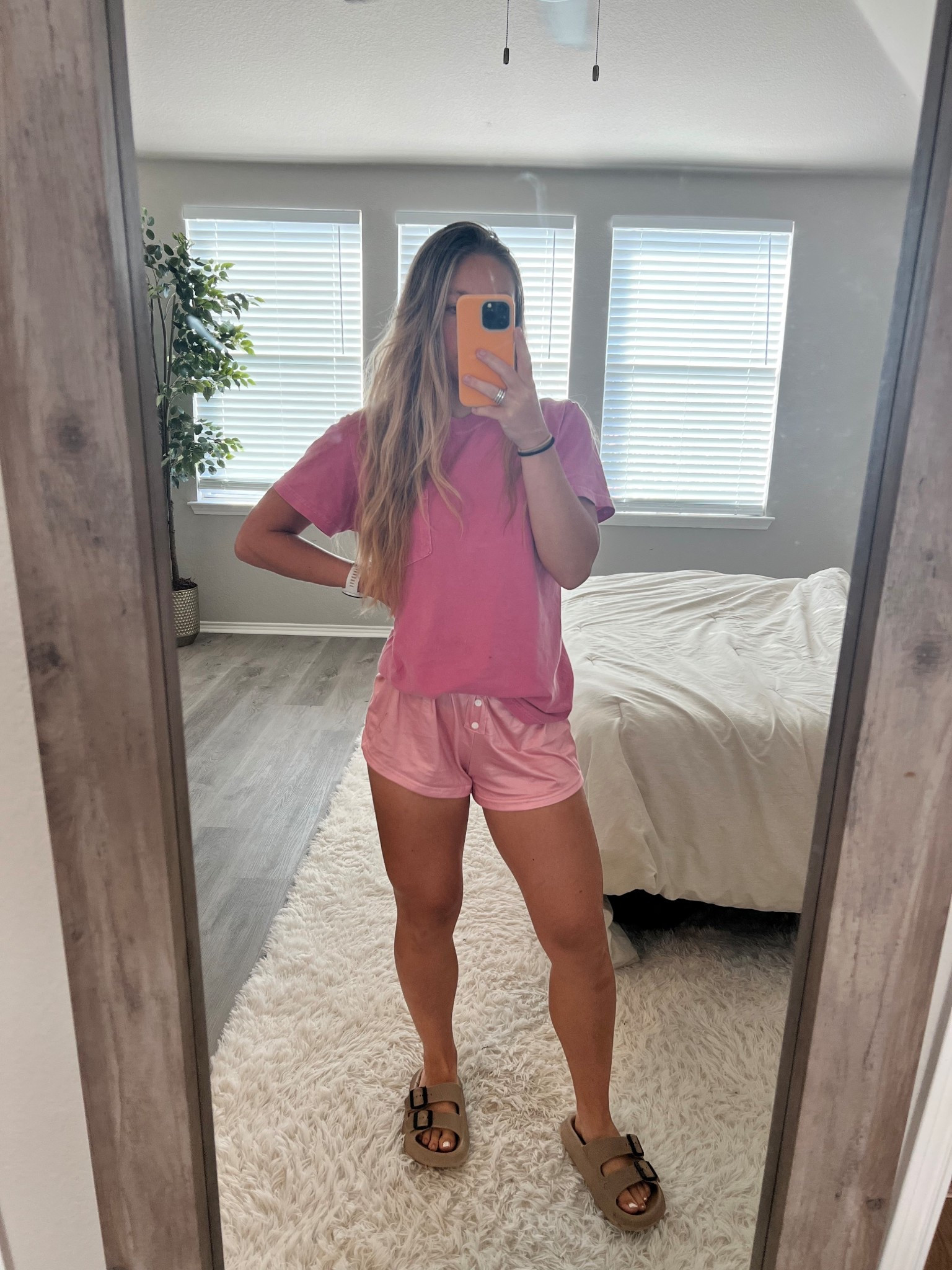 all pink everything 💕
this matching set is comfy, cozy, and so easy to throw on—perfect for slow mornings with my toddler or winding down after a long day.
affordable, soft, and just cute enough to feel like i tried (even when i didn’t 😉)

linked the shorts + top + similar sets in my LTK 🤍
#momstyle #cozyfits #ltkunder50 #momuniform #ltkmom #ltkaffordablefashion

#LTKFindsUnder50