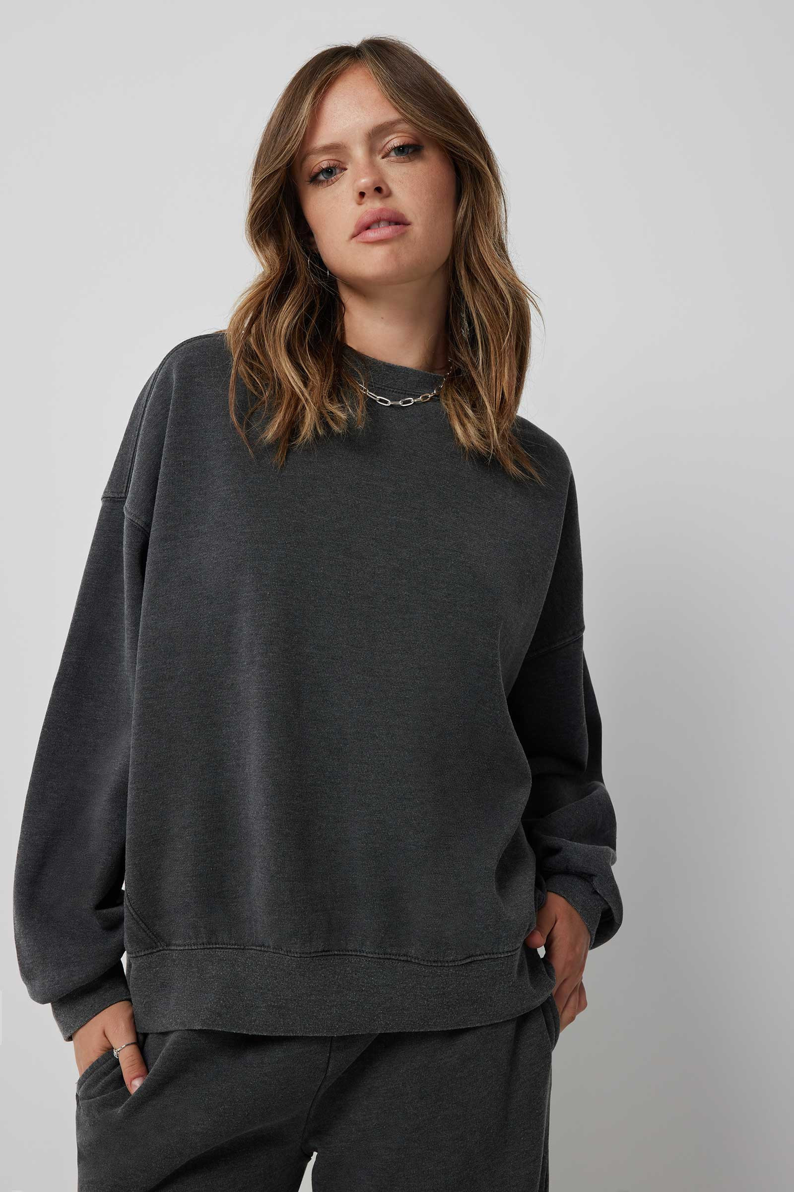 Washed Crew Neck Sweatshirt | Ardene