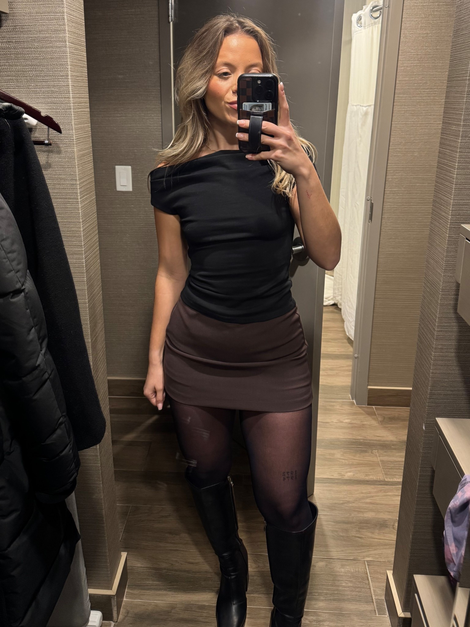 girls night out fit🥹 wearing a 2 in the skirt!!!♥️

#LTKpartywear #LTKwinter #LTKcanada