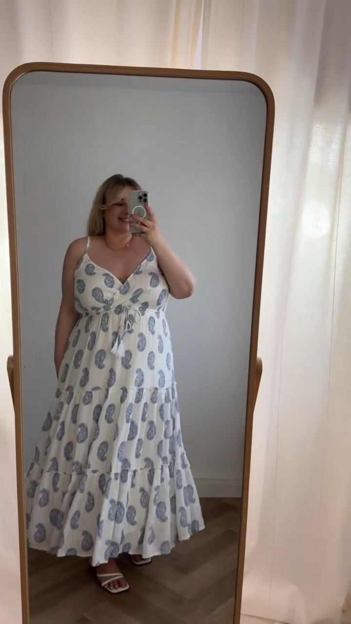 Maxikleid 🤍

15 % sparen bei Bon Prix mit dem Code:
bp15san
(Gültigkeit: 10.08. -einschl. 12.08.2026; 15% auf Alles; einmalig einlösbar pro Kundin; gilt in DE App & Webshop)

#plussizefashion #muster #kleid #curvy #summerdress

#LTKdeutschland #LTKplussize #LTKkleider