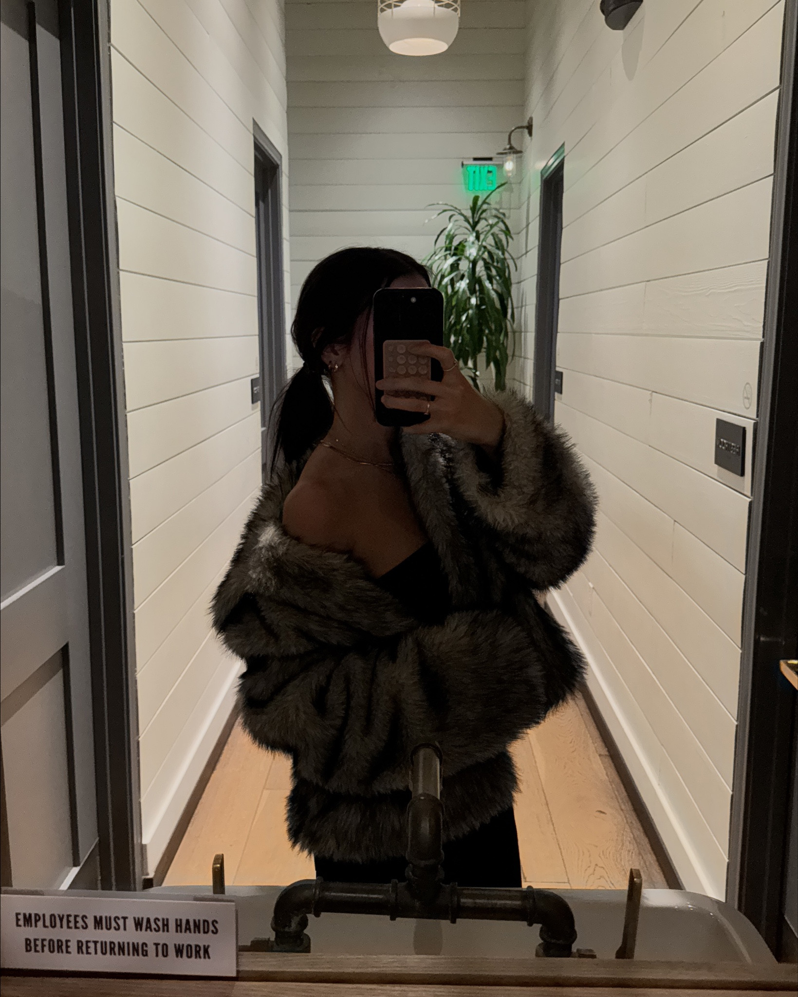Went to my bestfriends birthday dinner last night & went to a club after! I can’t even count how many compliments I got on this fur coat from Edikted. GRACY10 for $$ off!

#LTKStyleTip #LTKU #LTKSeasonal