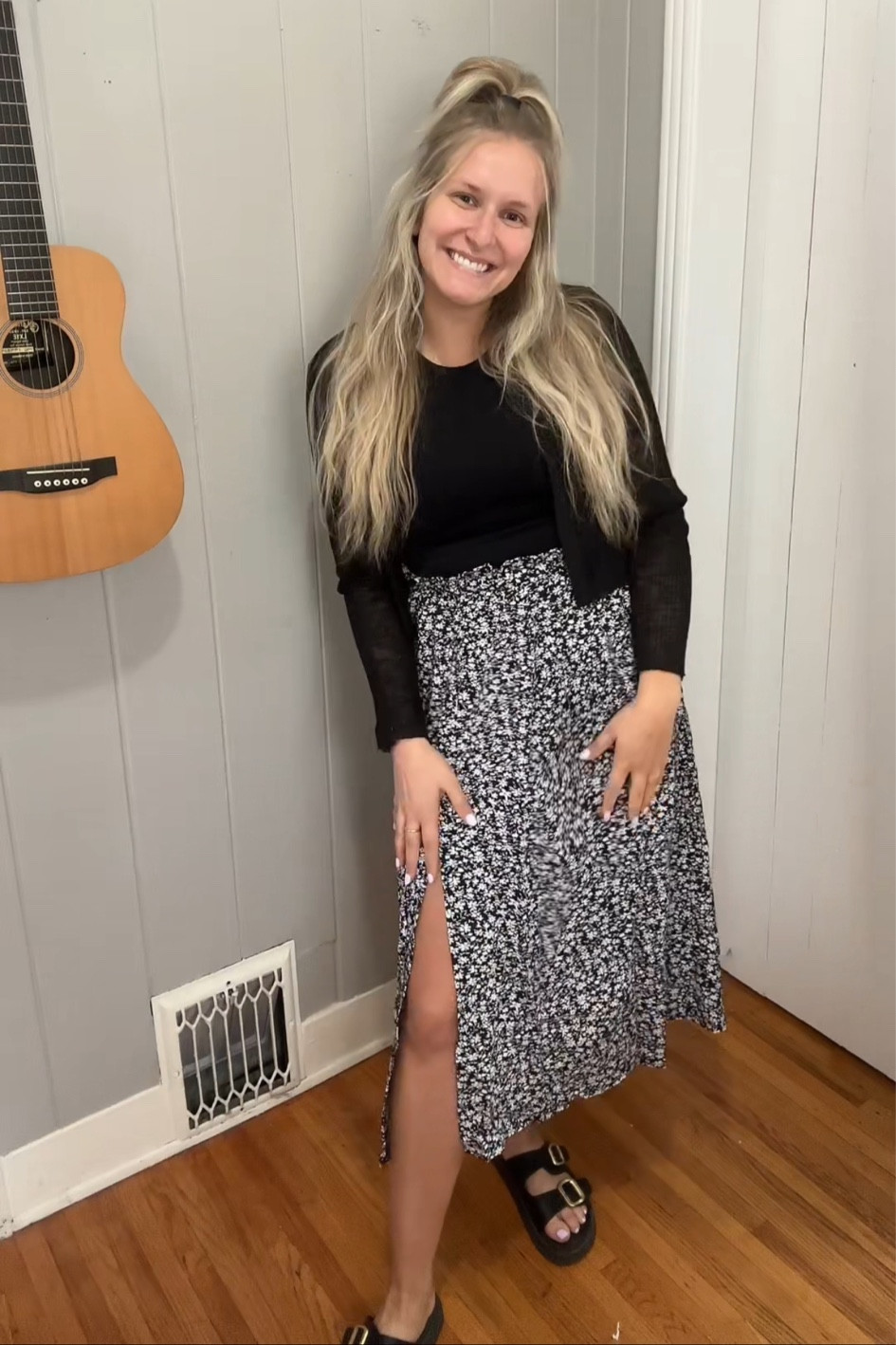 Cute and comfy teacher outfit! I am wearing a medium in the skirt, large in the tank and large in the sweater. 

#LTKFindsUnder50 #LTKFallSale