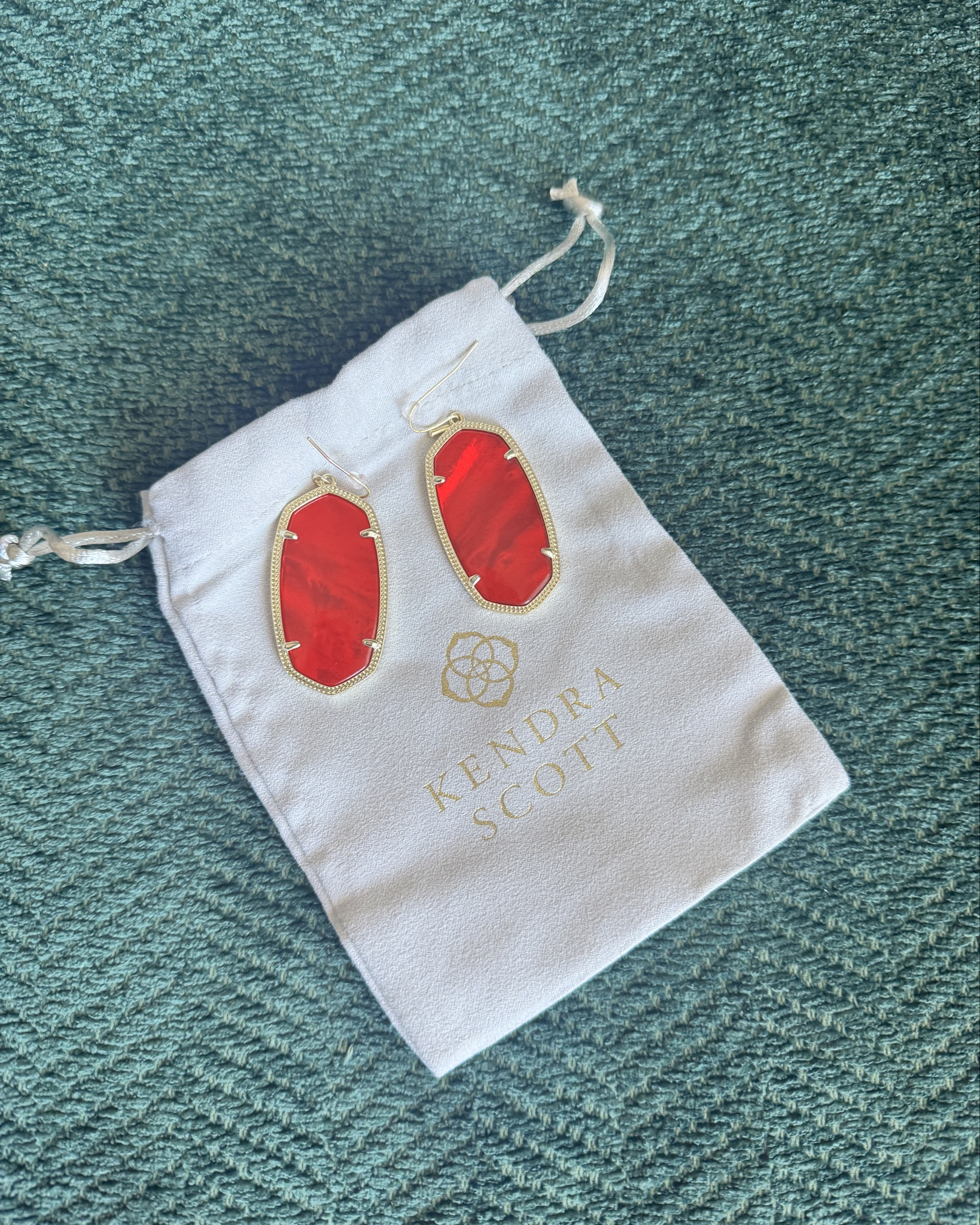 If you’re not taking advantage of your Kendra Scott Birthday discount, what are you thinking! Grab your husband and use his too! 😍 Color bar, red stone with ripples and Danielle mold. 🔥

#LTKplussize #LTKfindsunder100 #LTKworkwear