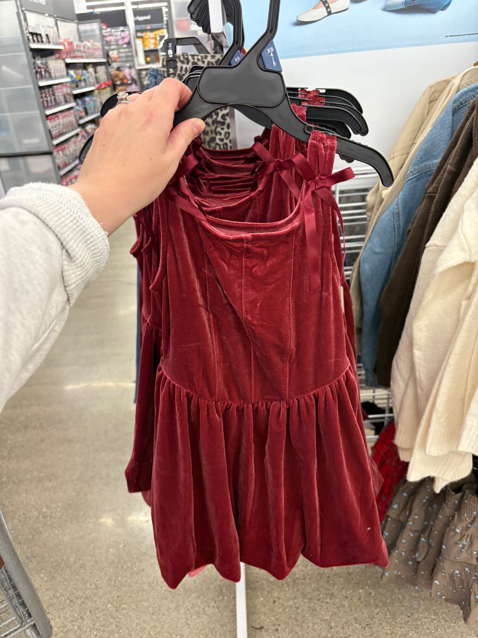 Loving this line for tween girls. This dress is so perfect for family photos. Thanksgiving for Christmas parties. 

Fall outfit // Walmart finds // family photos // tween // preteen 




#LTKFindsUnder50 #LTKHoliday #LTKKids